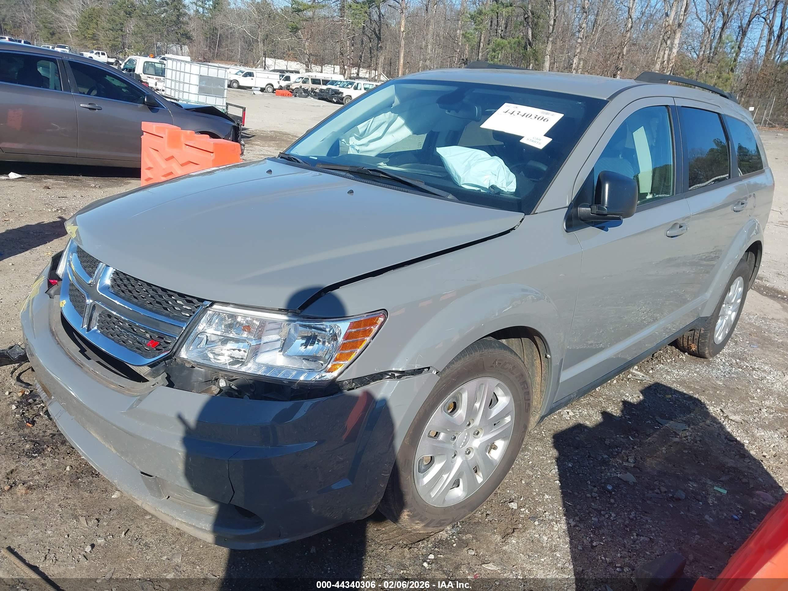 DODGE JOURNEY image 2