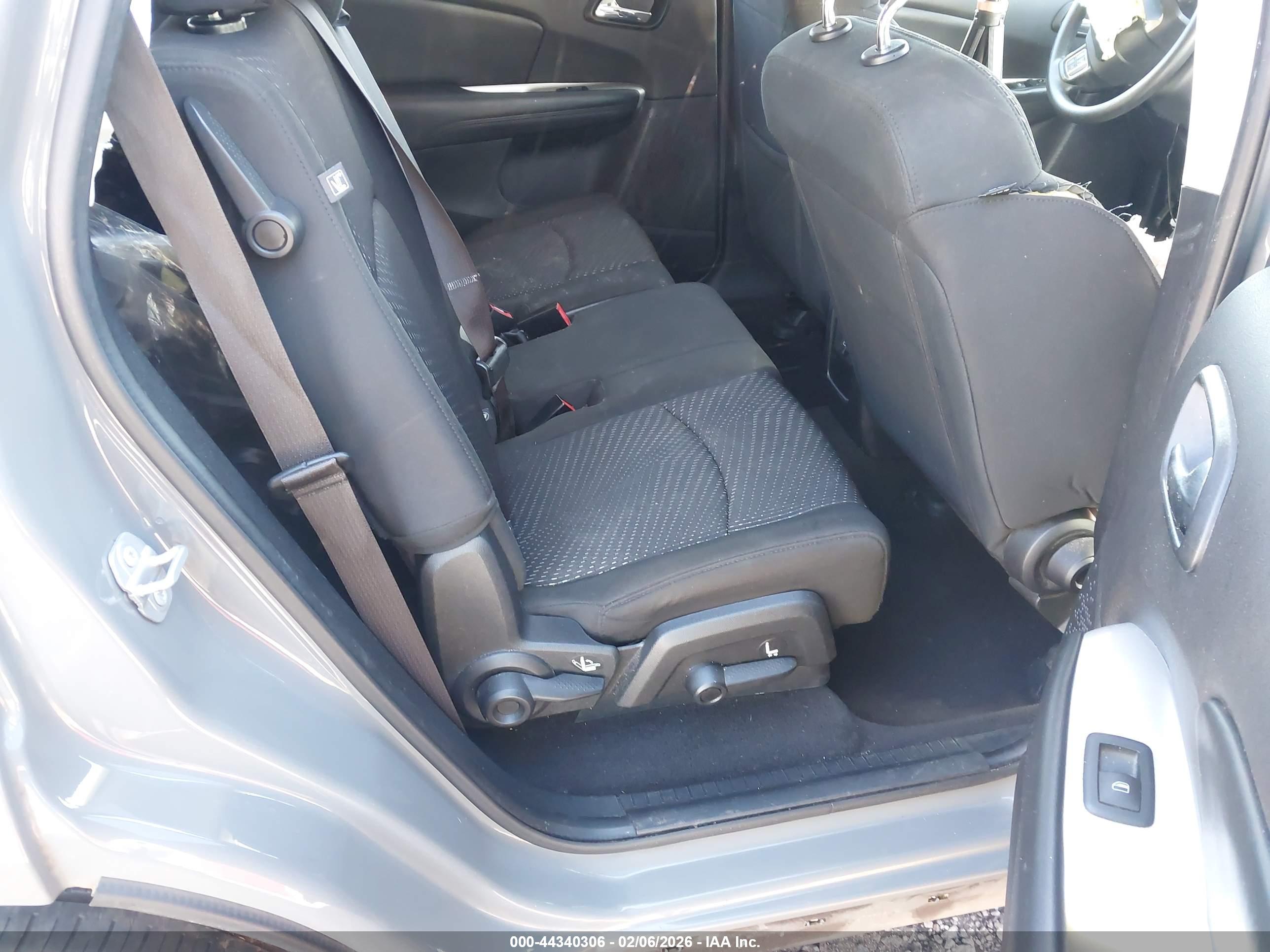 DODGE JOURNEY image 8