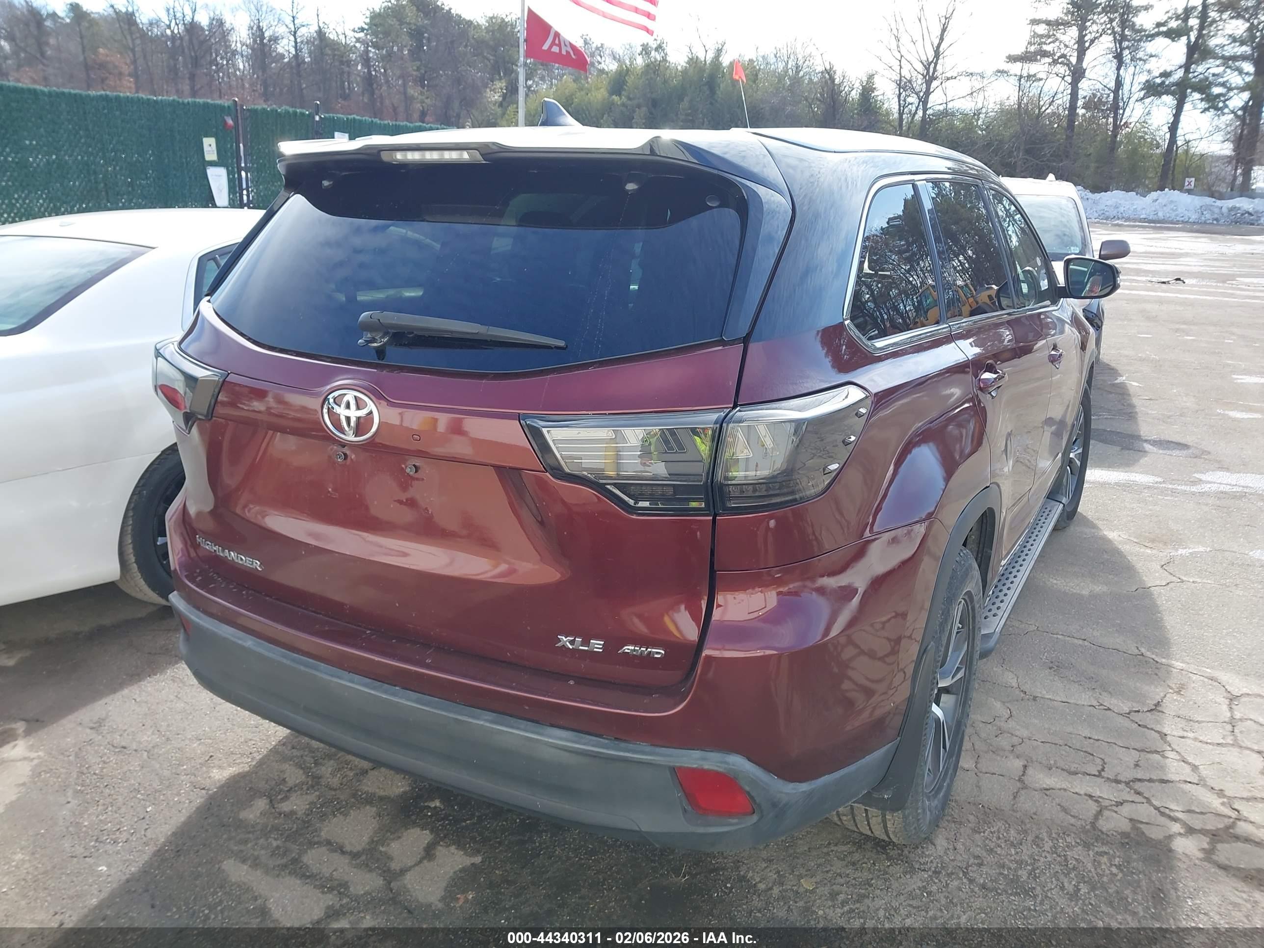 TOYOTA HIGHLANDER image 4
