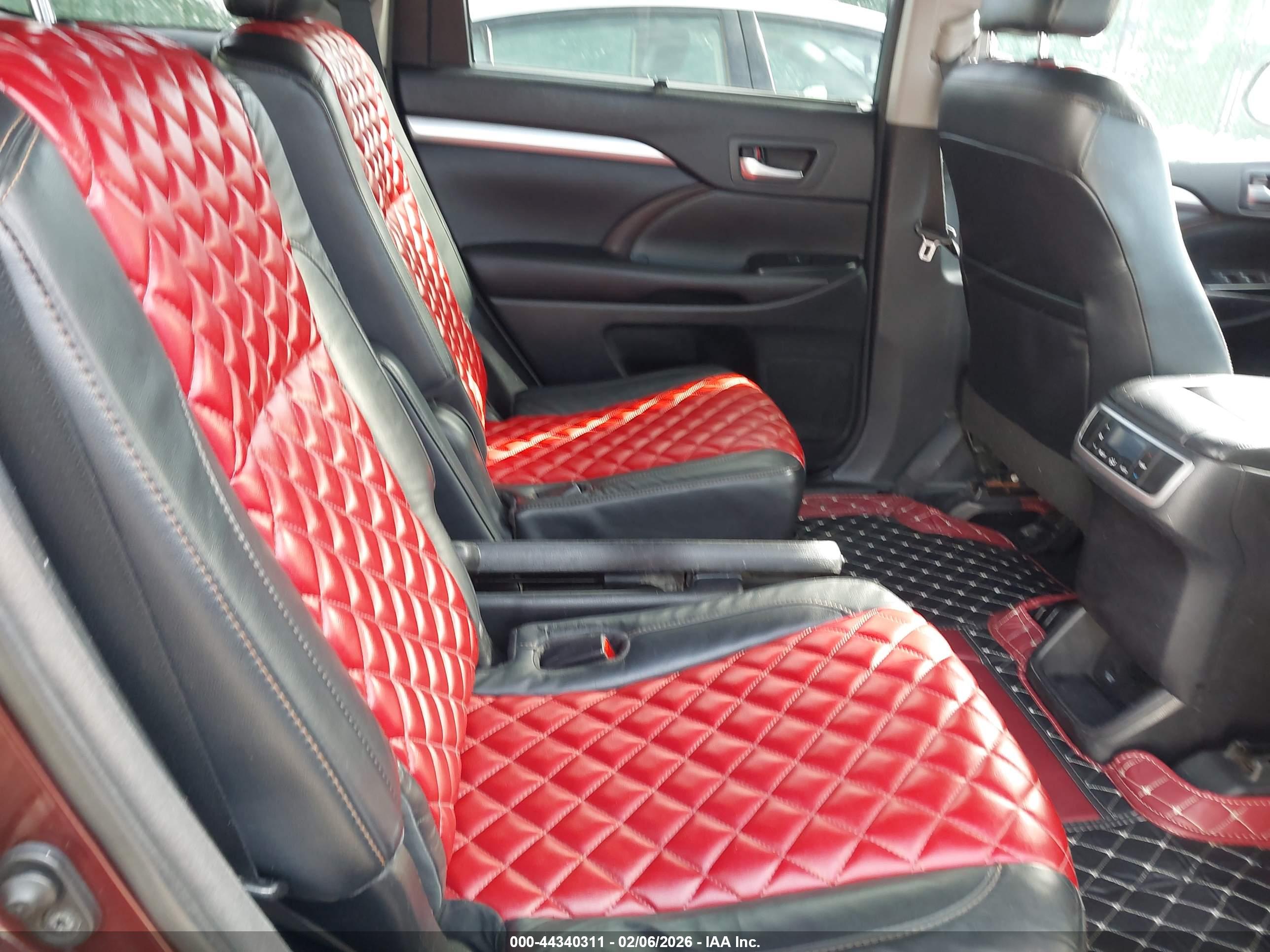 TOYOTA HIGHLANDER image 8