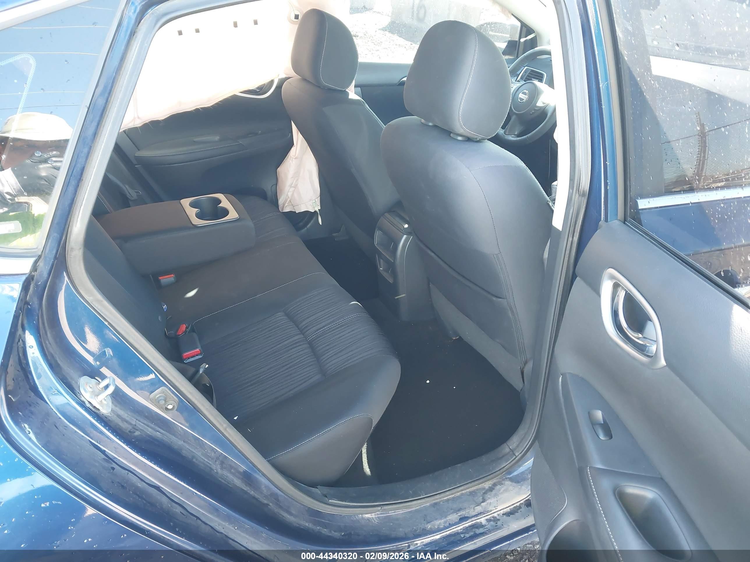 NISSAN SENTRA image 8