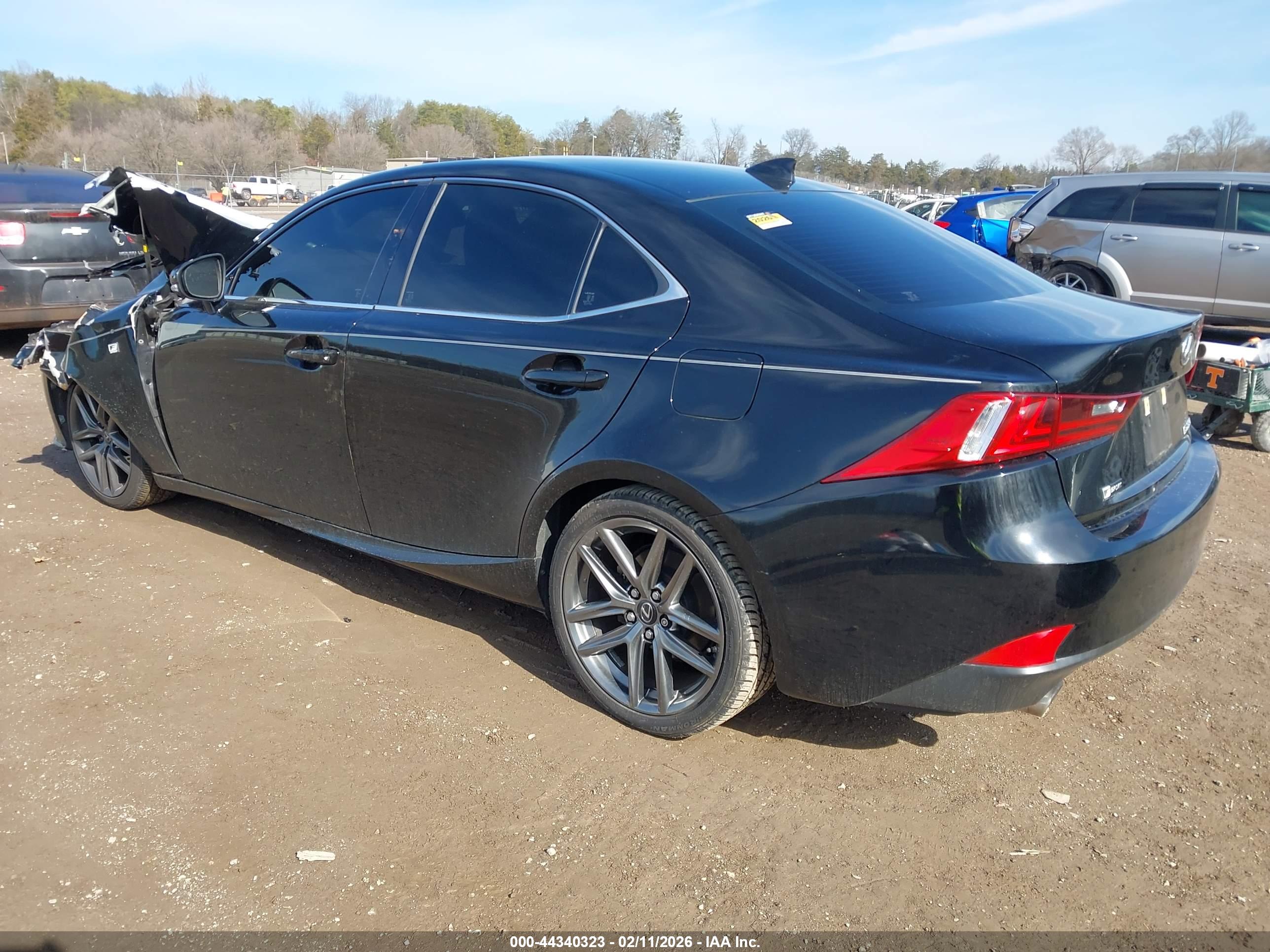 LEXUS IS image 3