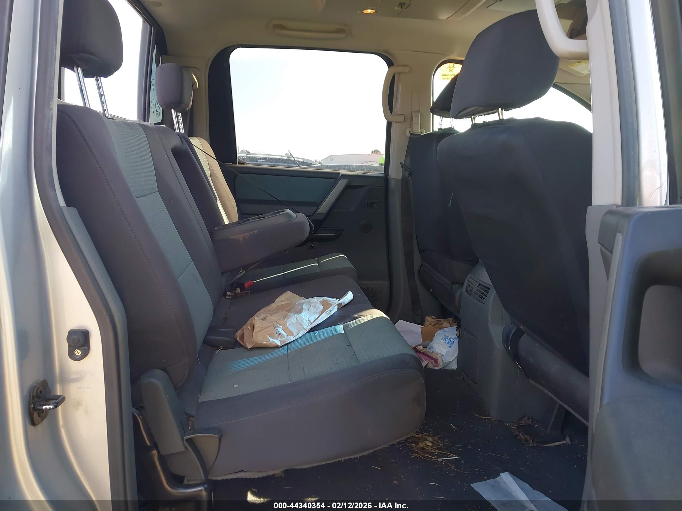 NISSAN TITAN image 8