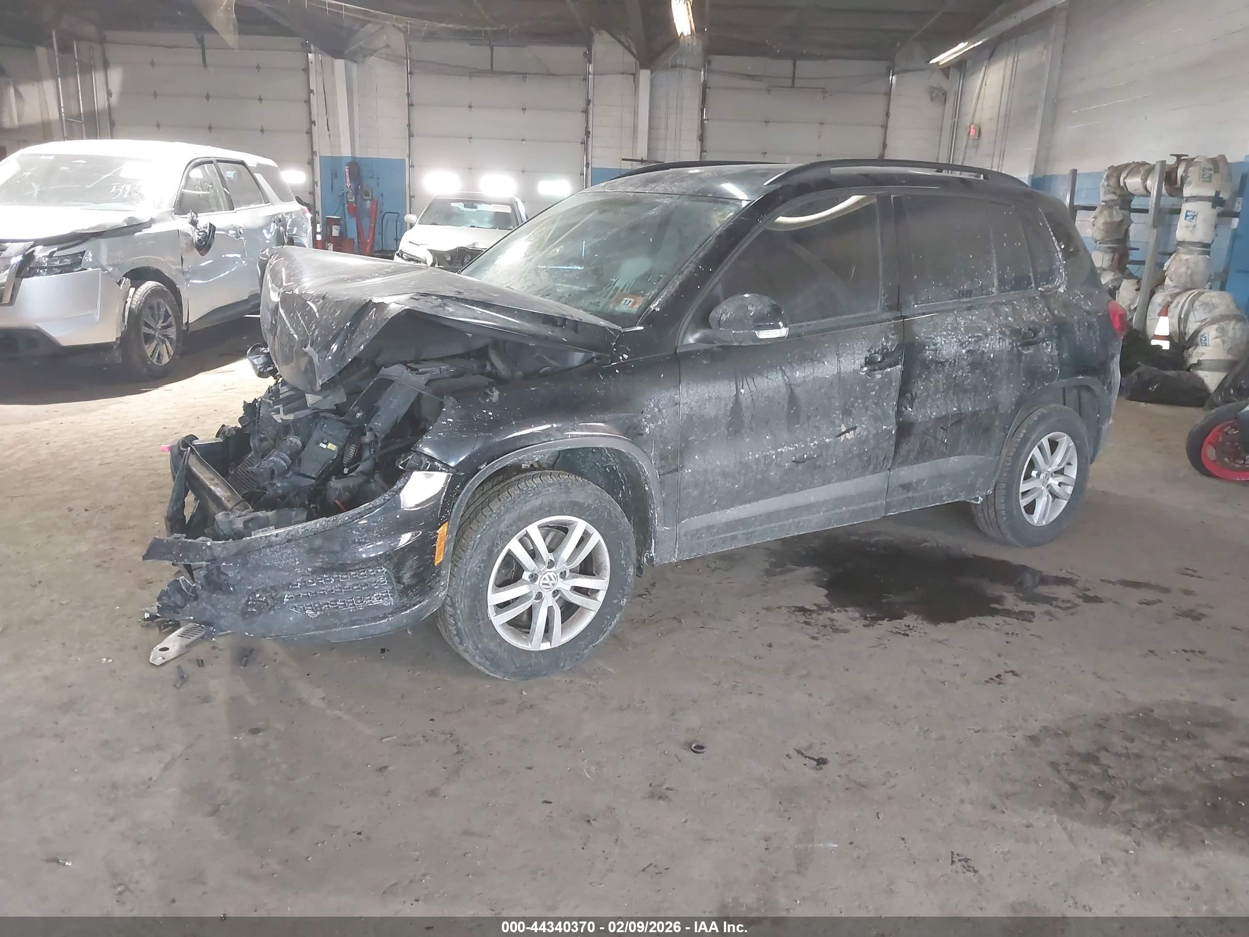 VOLKSWAGEN TIGUAN image 2