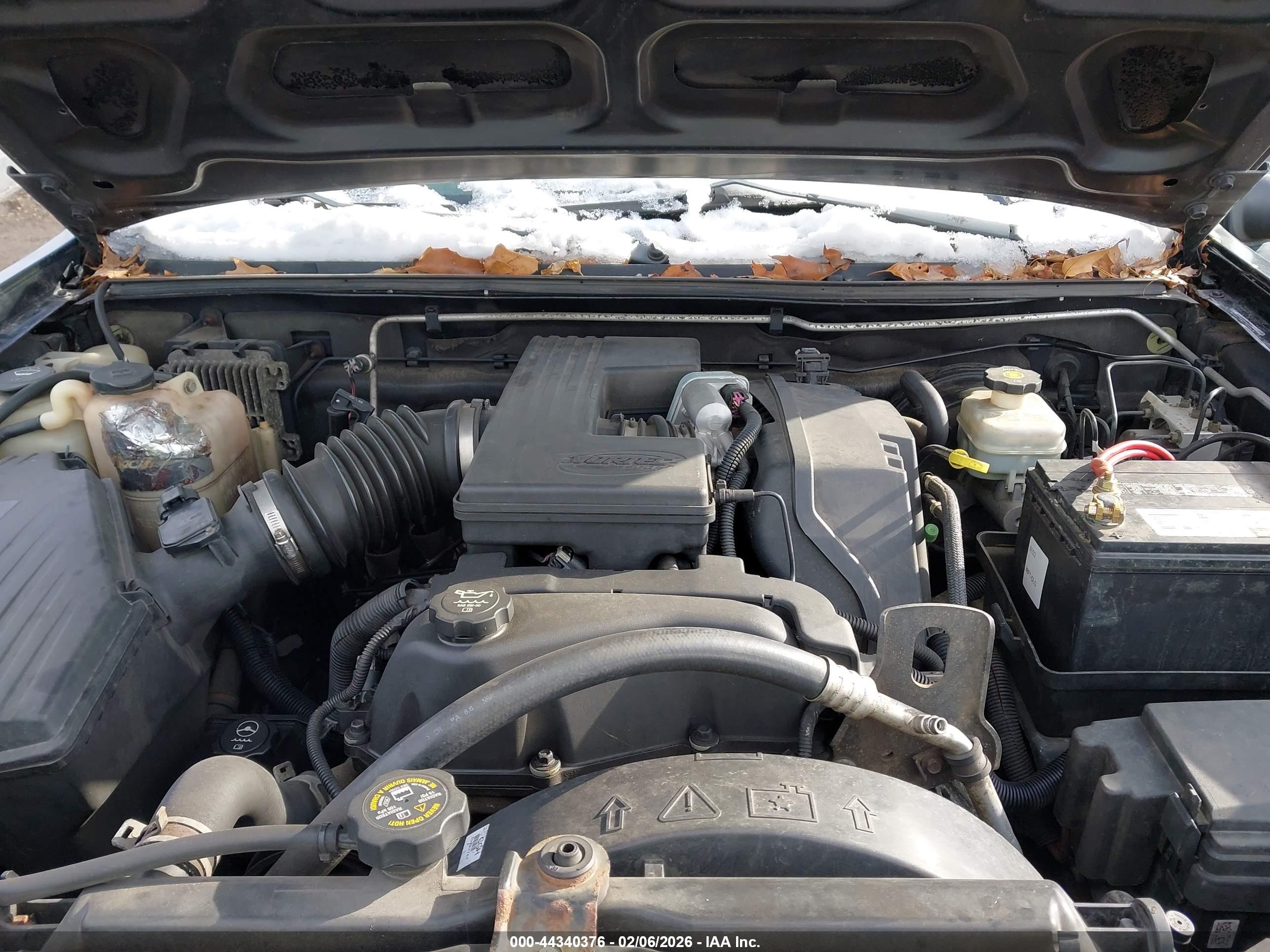 CHEVROLET COLORADO image 10