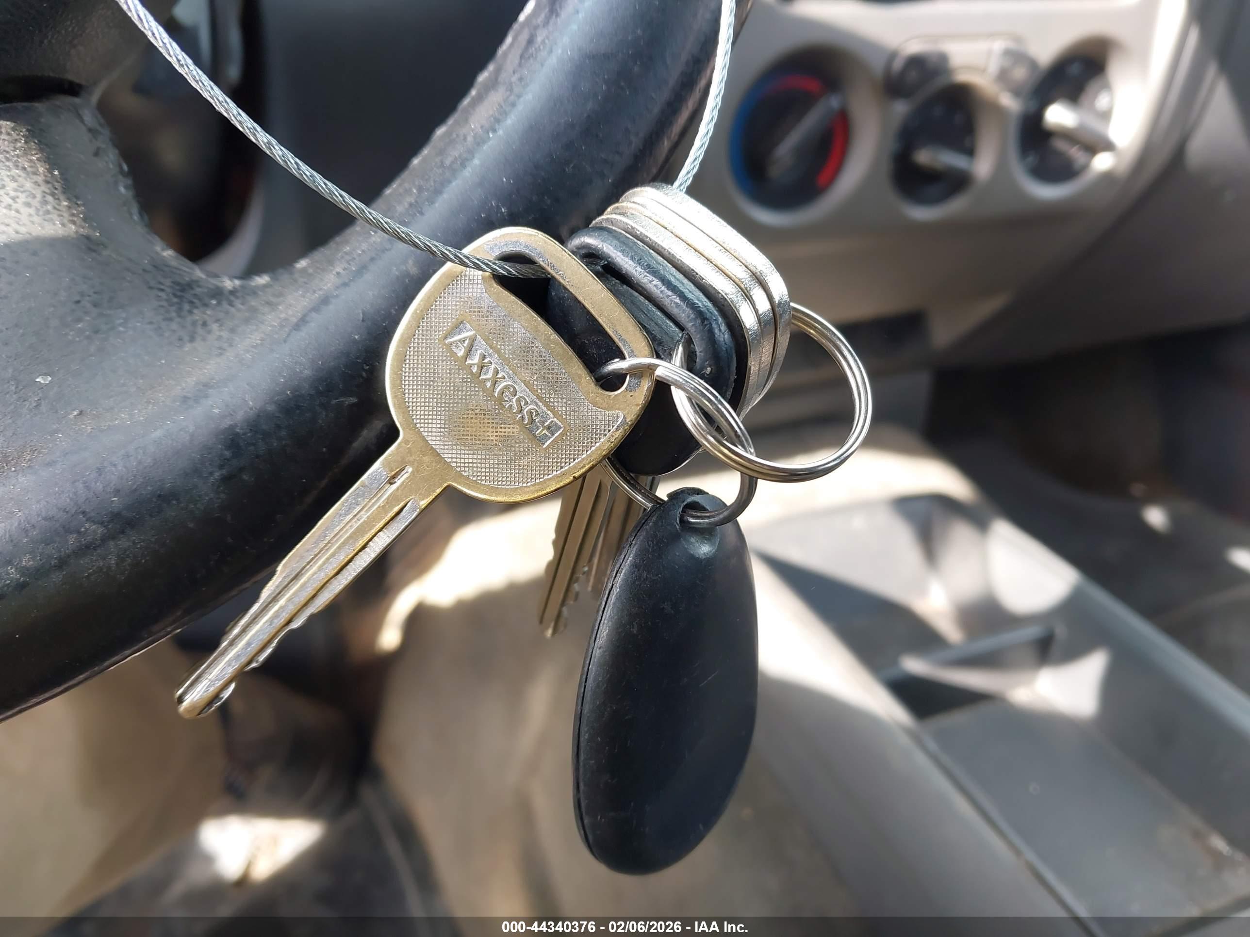 CHEVROLET COLORADO image 11