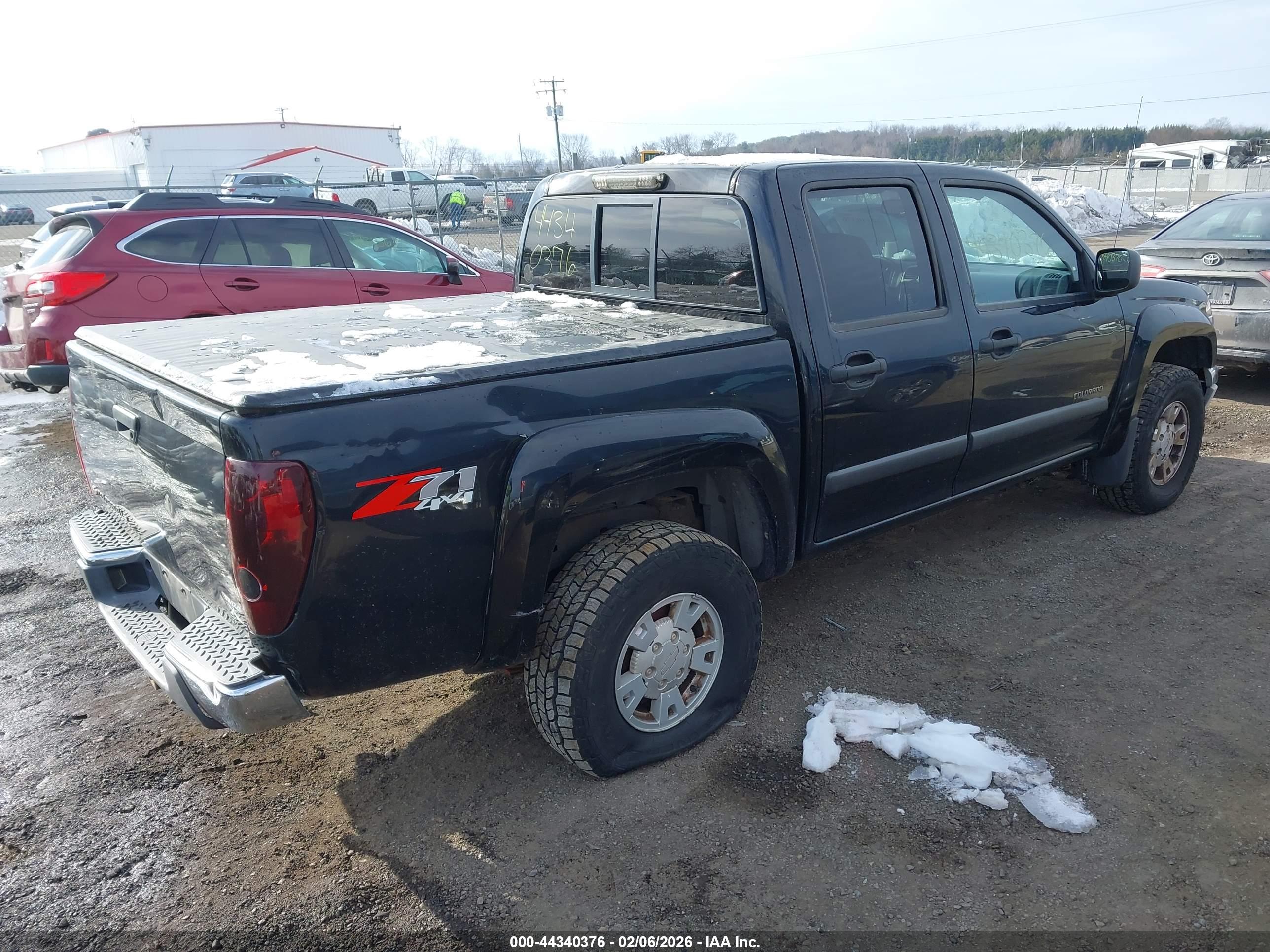 CHEVROLET COLORADO image 4