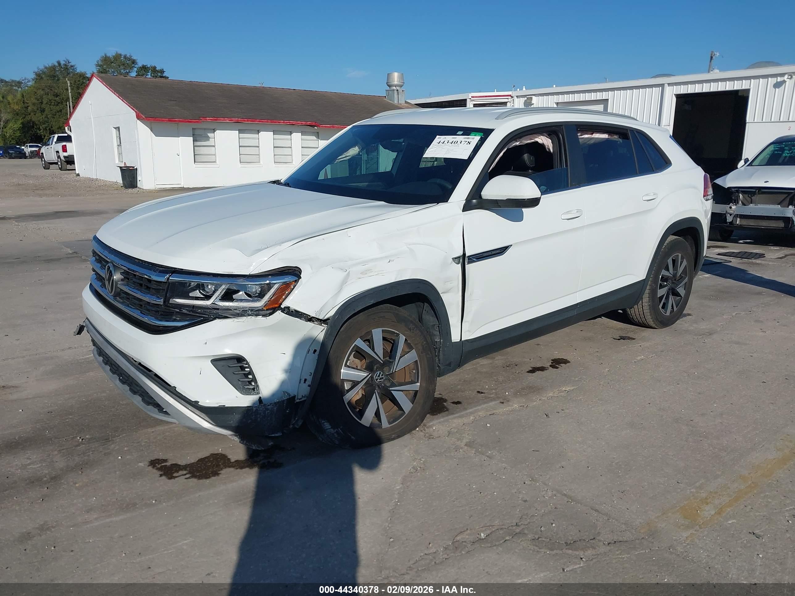 VOLKSWAGEN ATLAS image 2