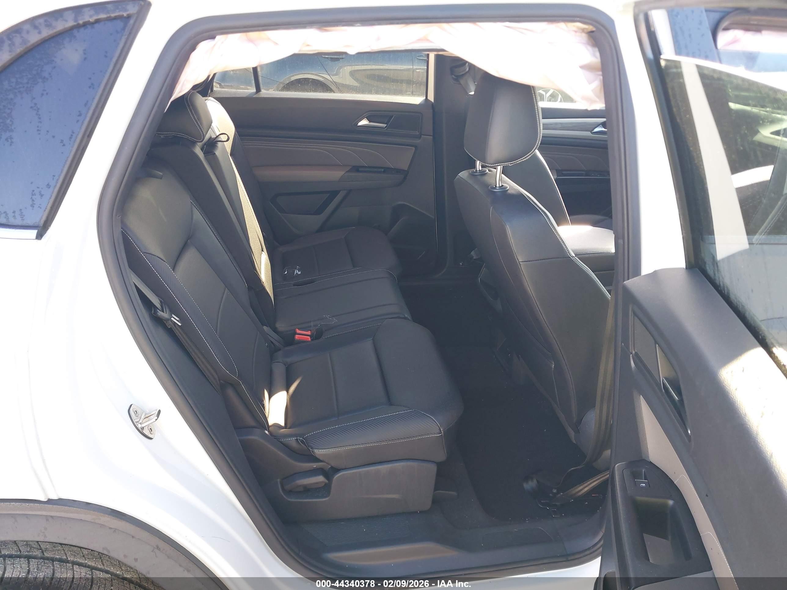 VOLKSWAGEN ATLAS image 8