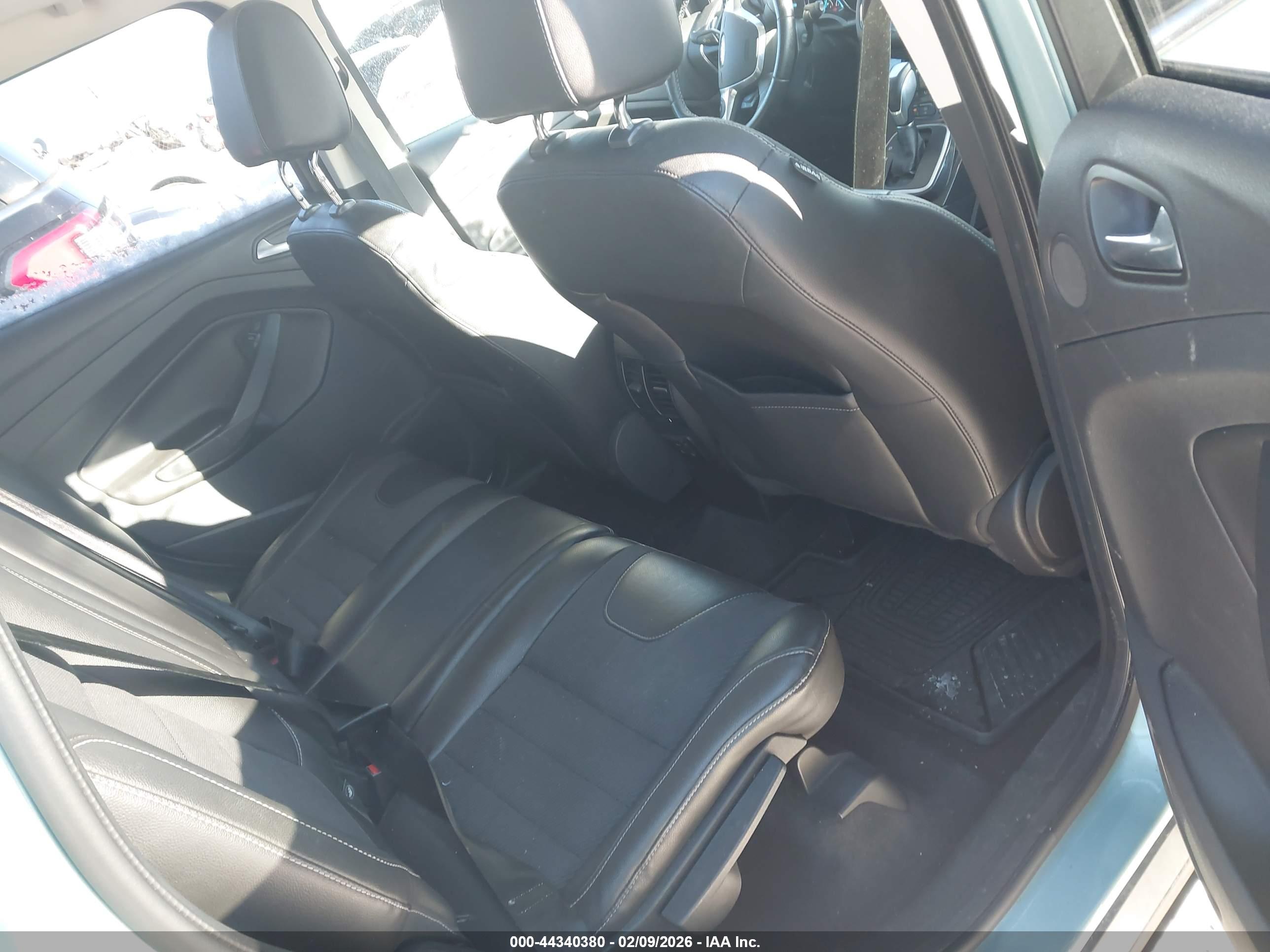 FORD ESCAPE image 8