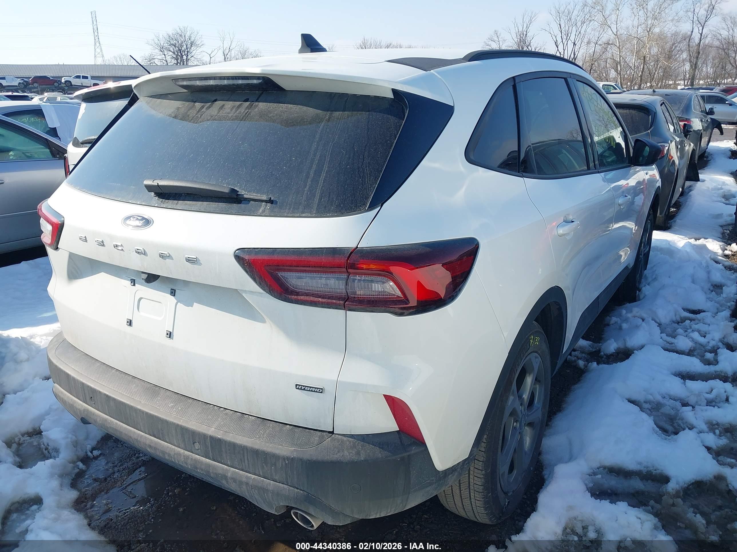 FORD ESCAPE image 4