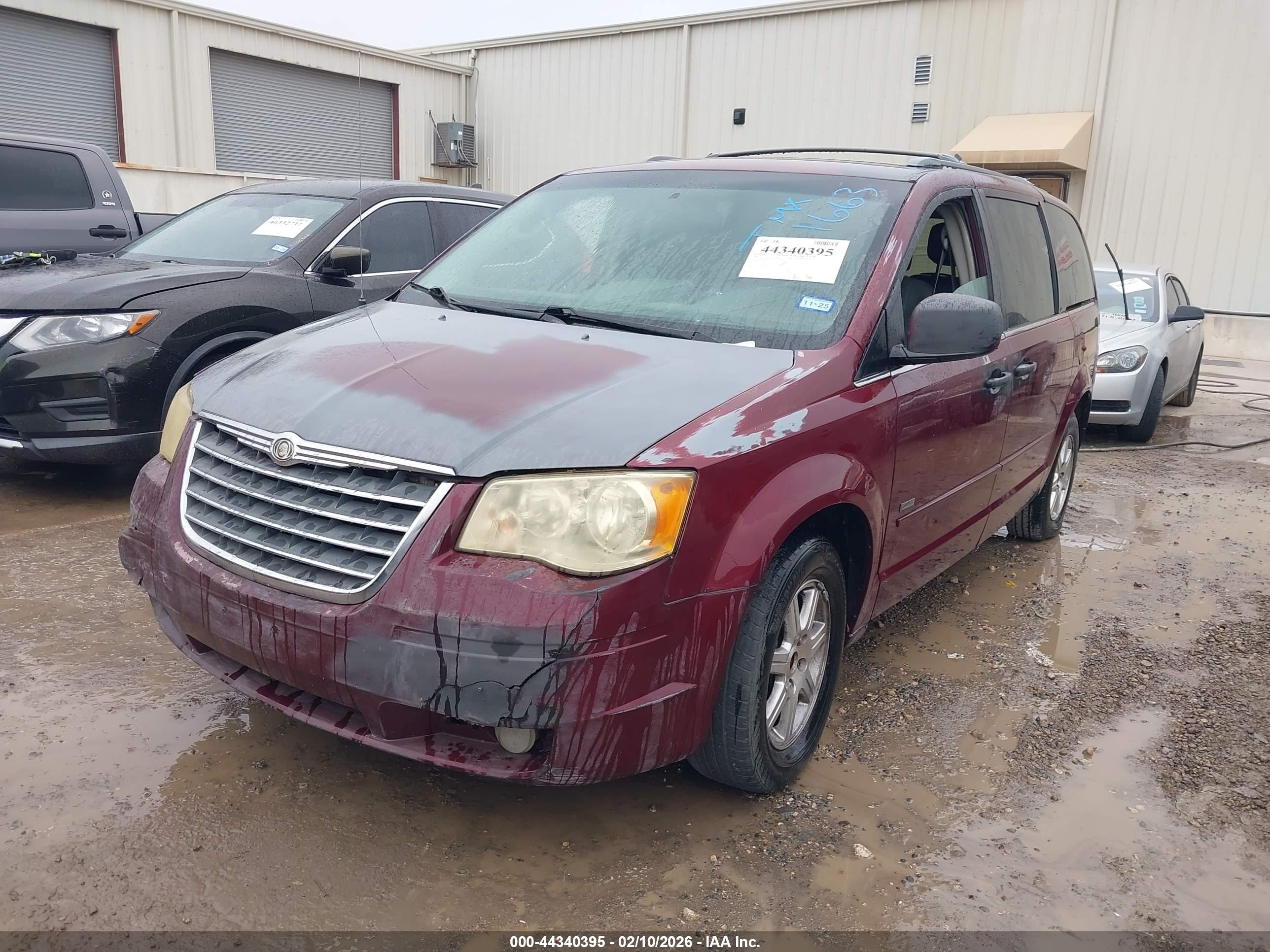 CHRYSLER TOWN image 2