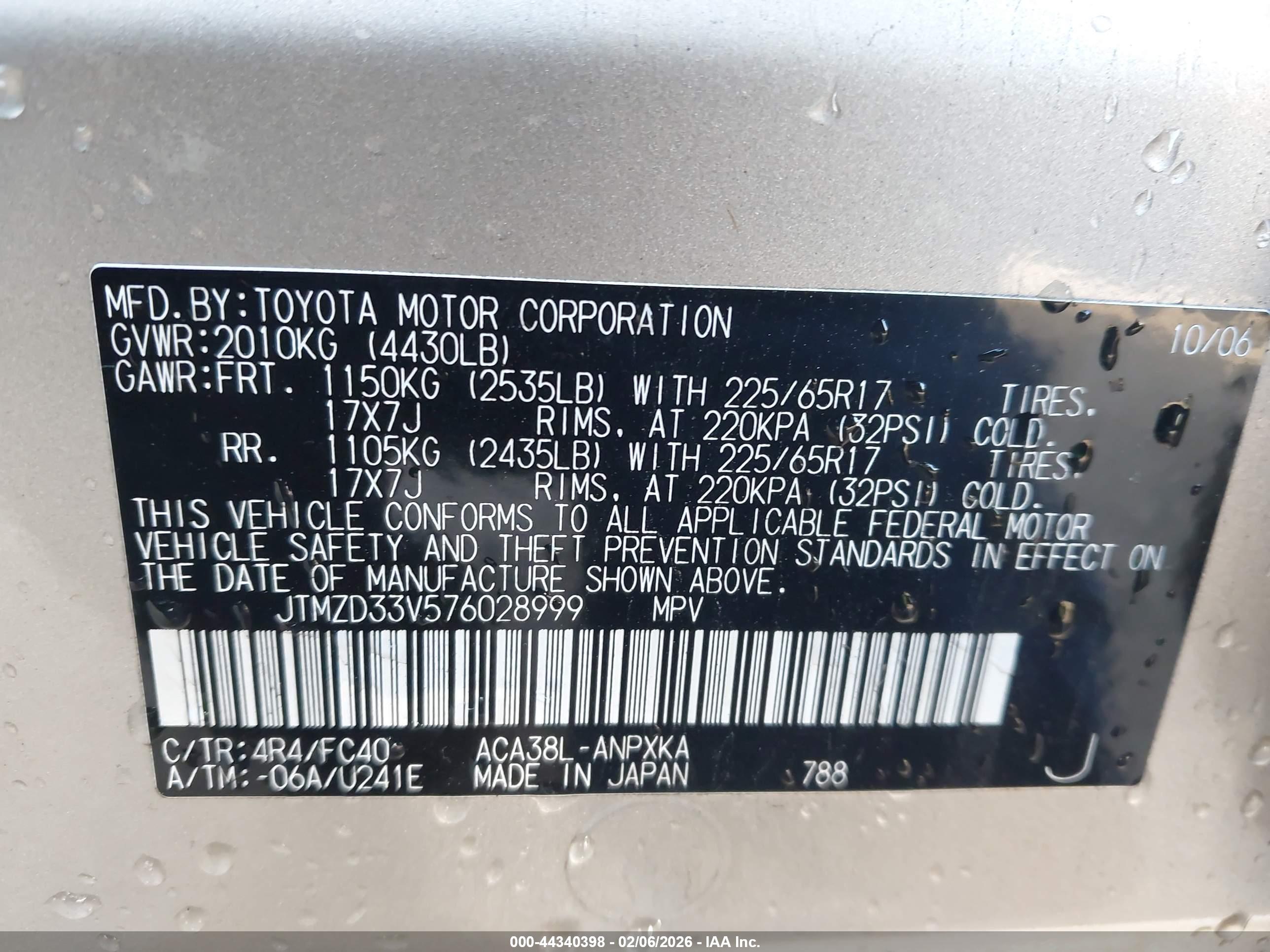 TOYOTA RAV4 image 9