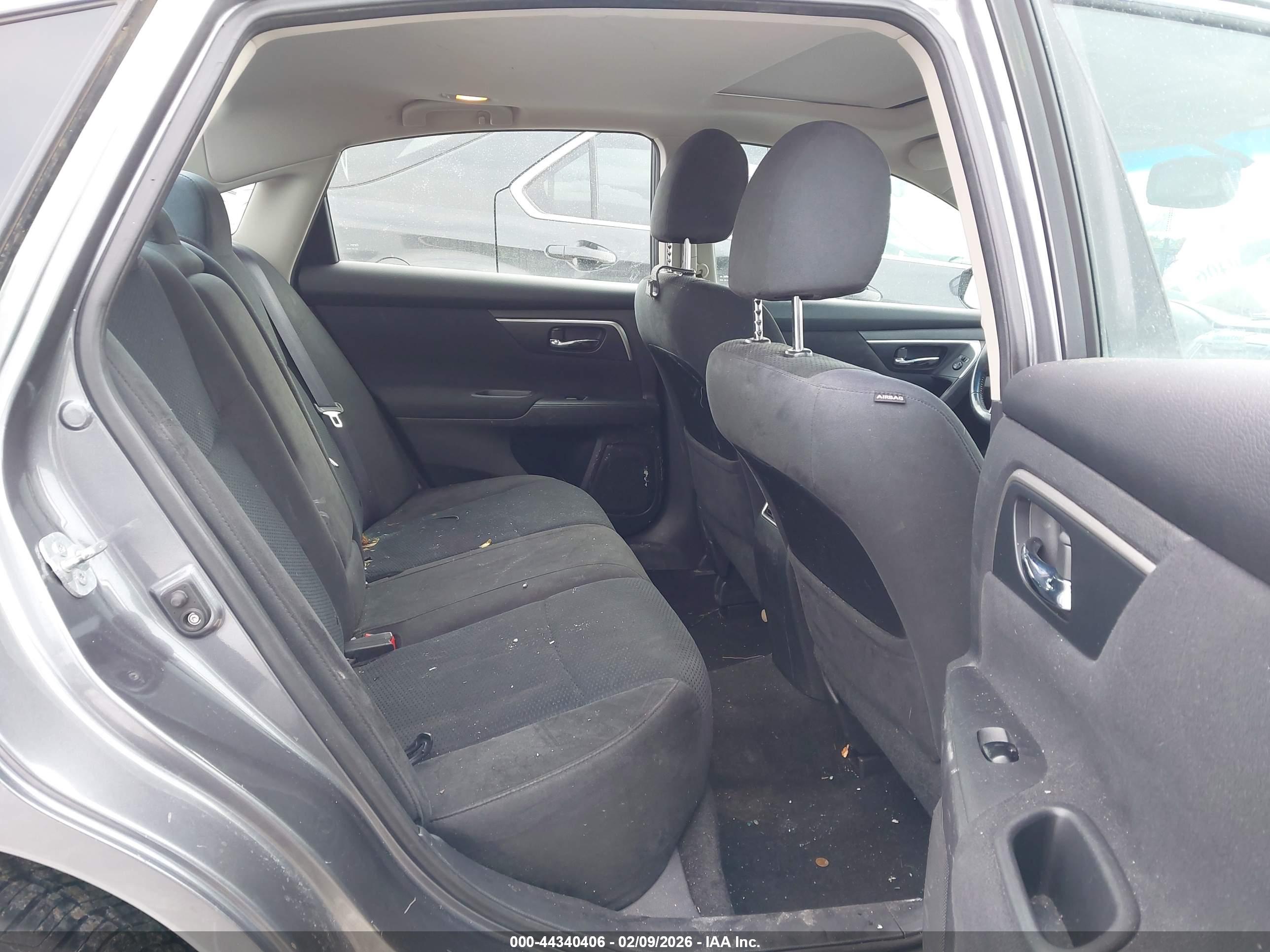 NISSAN ALTIMA image 8