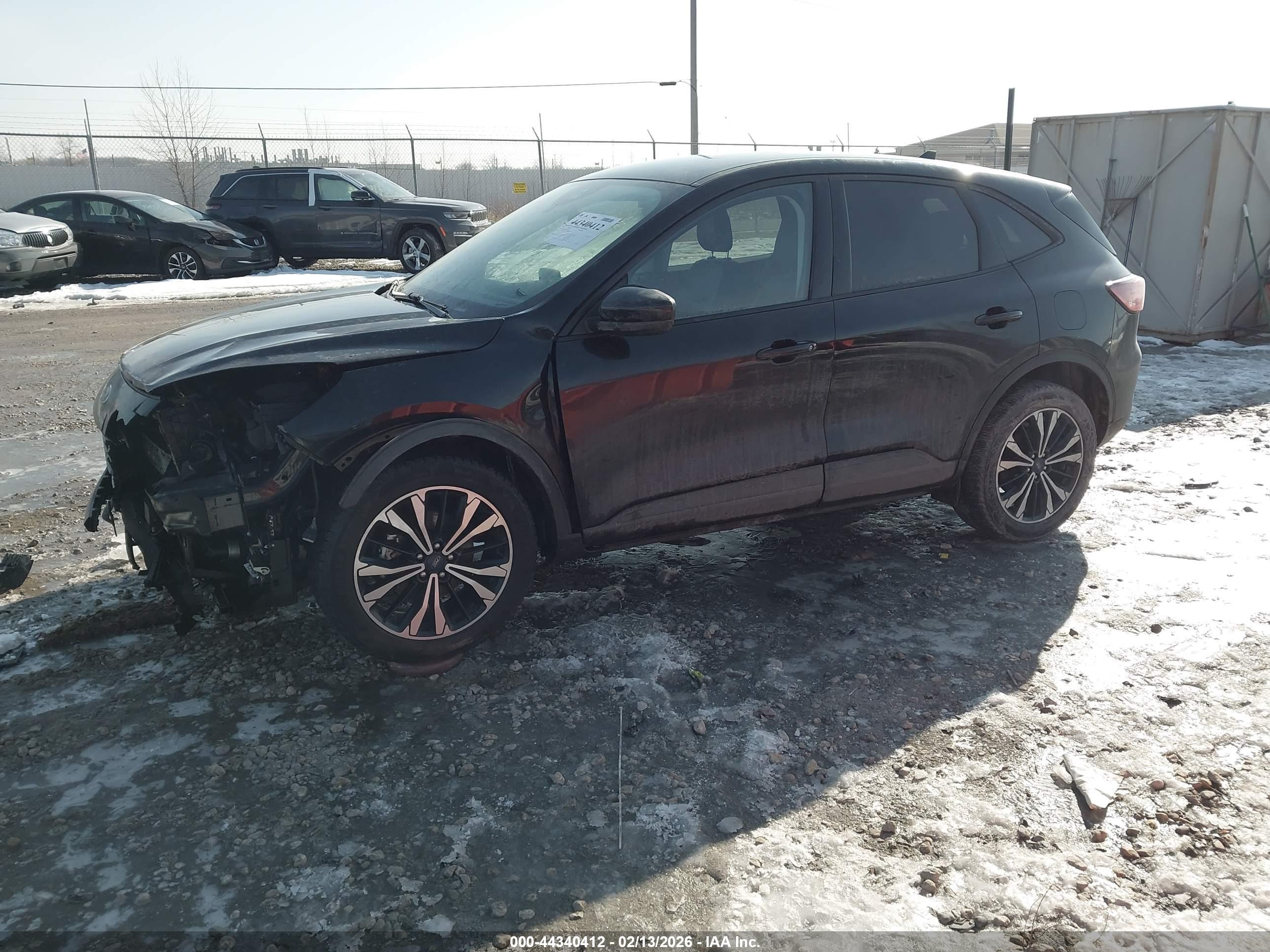 FORD ESCAPE image 2