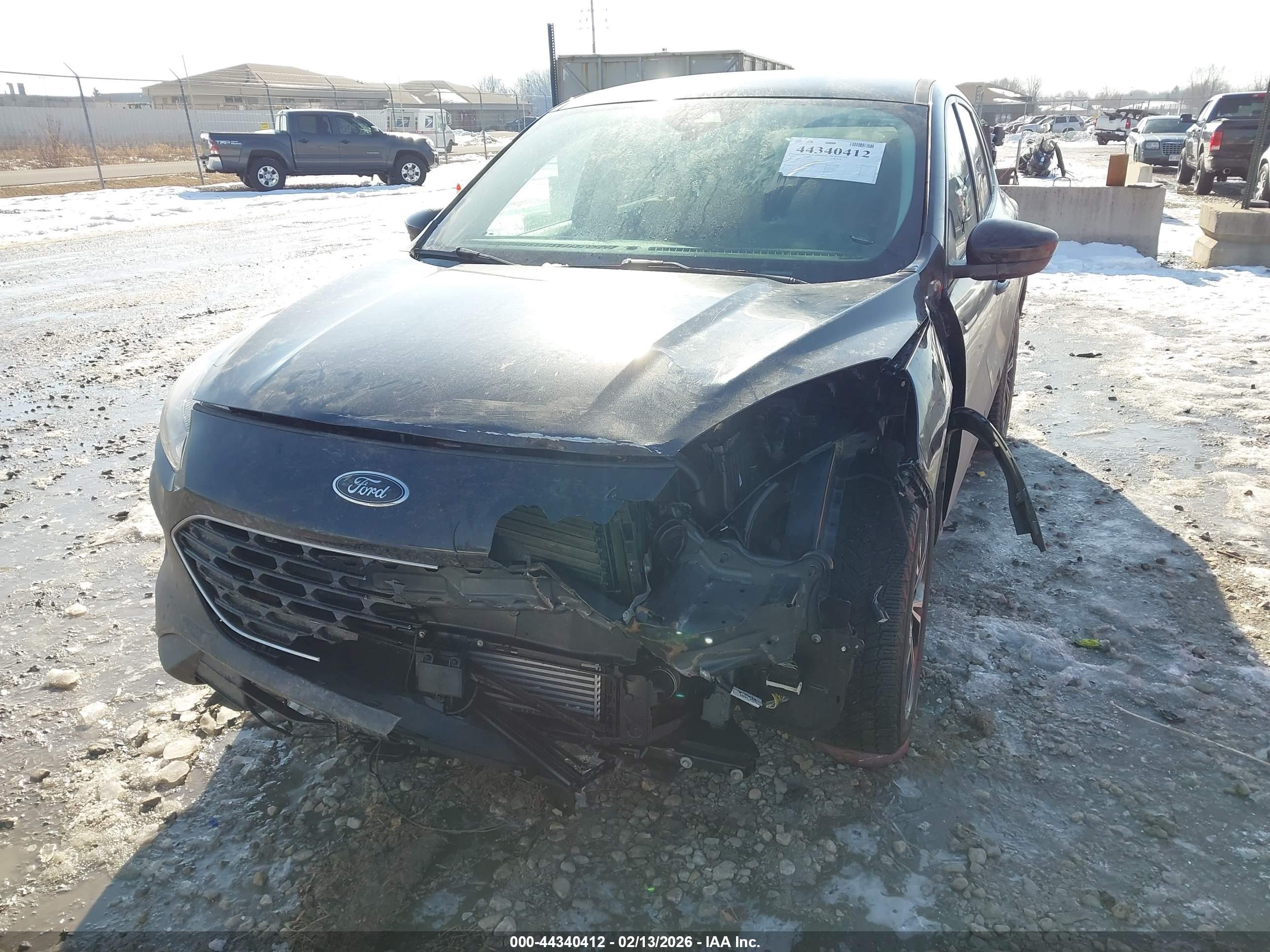 FORD ESCAPE image 6