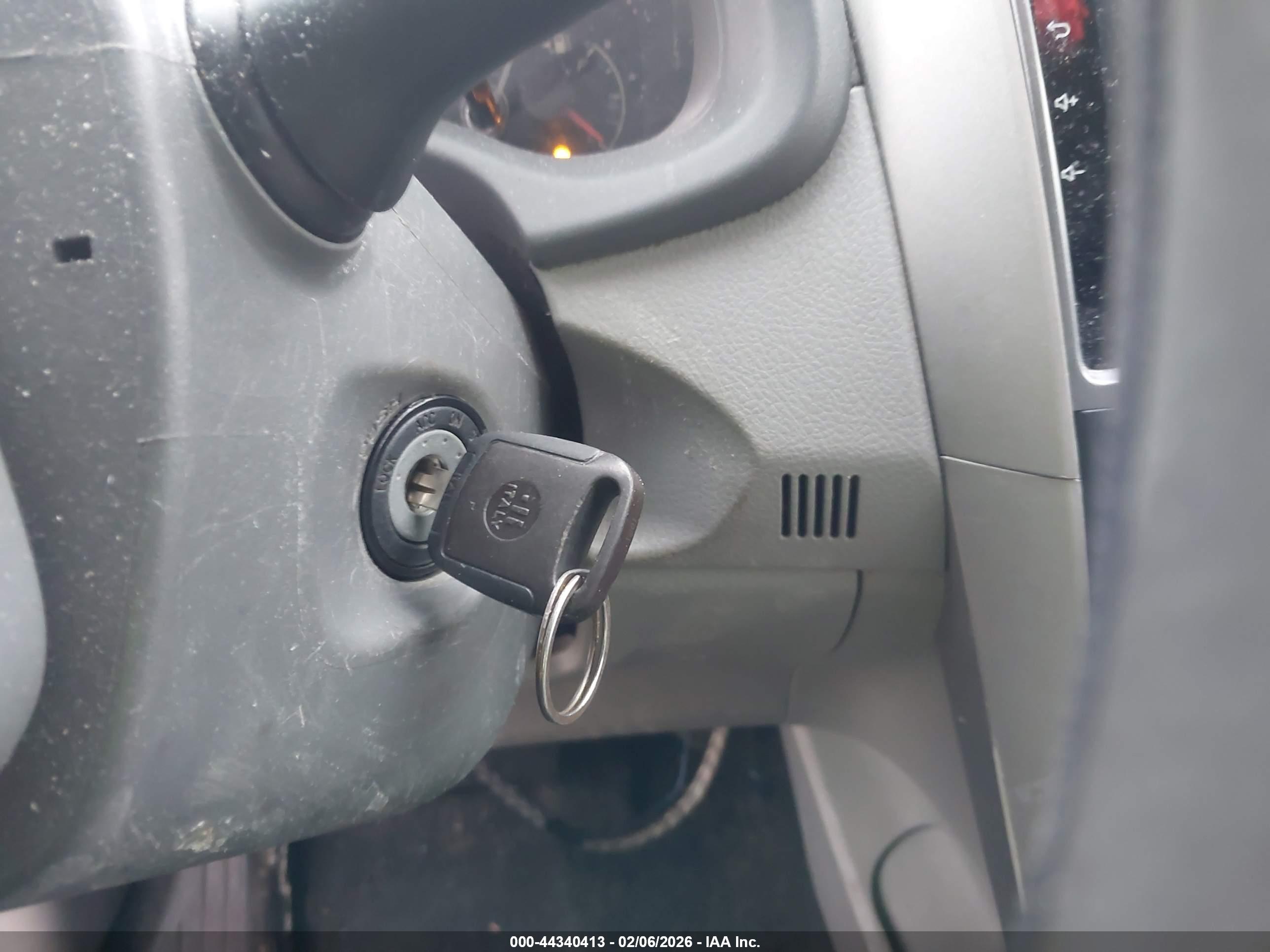 TOYOTA COROLLA image 11