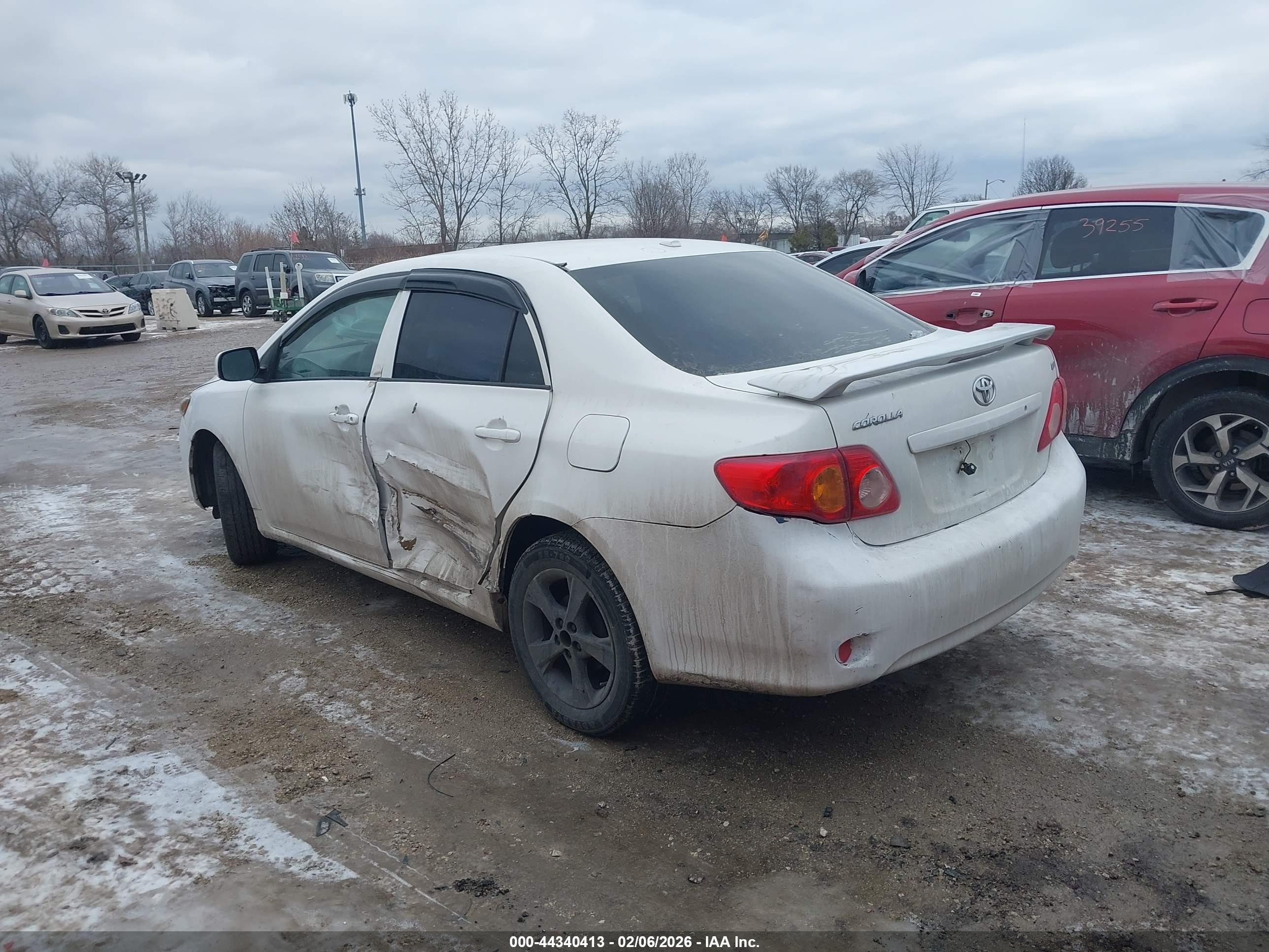 TOYOTA COROLLA image 3