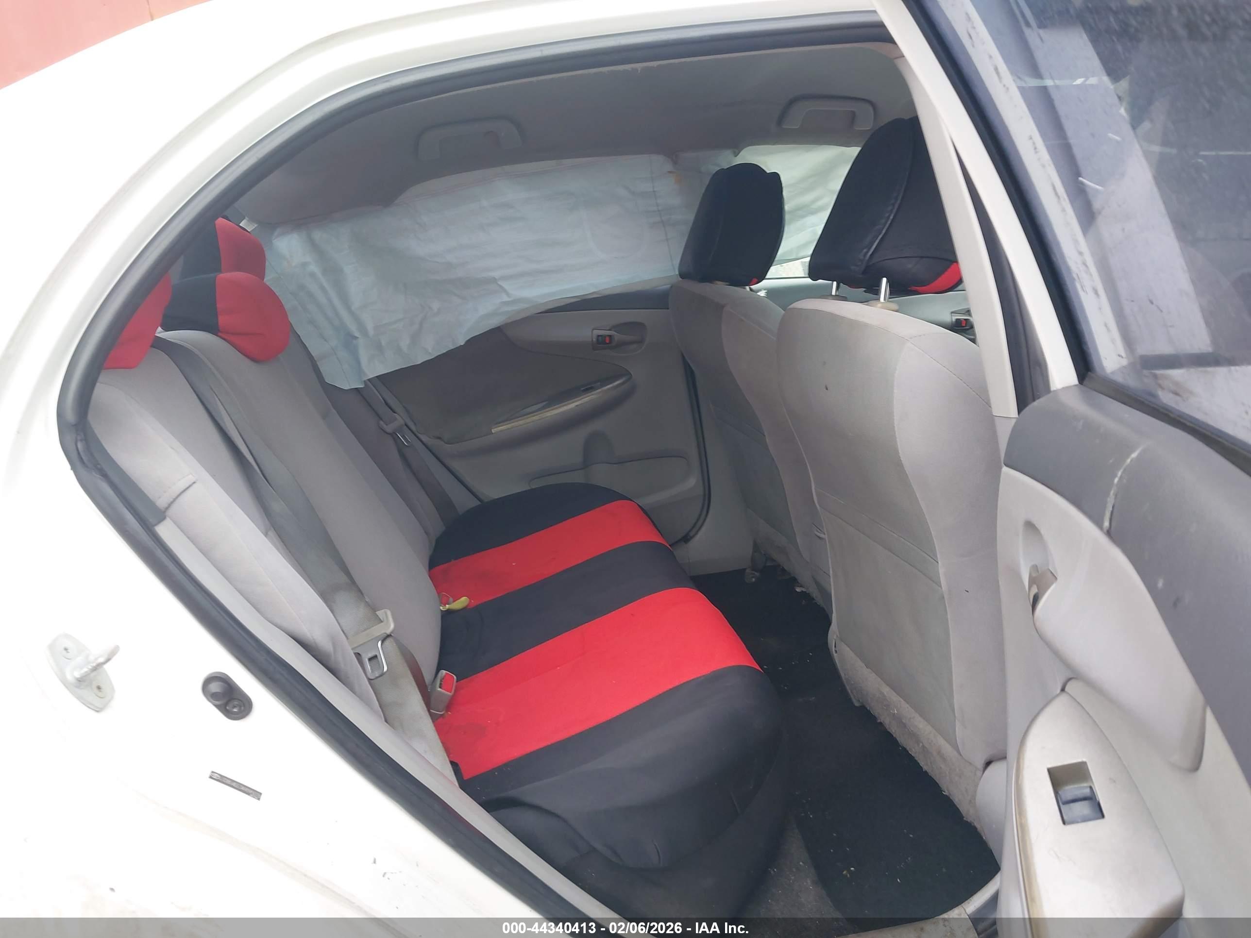 TOYOTA COROLLA image 8