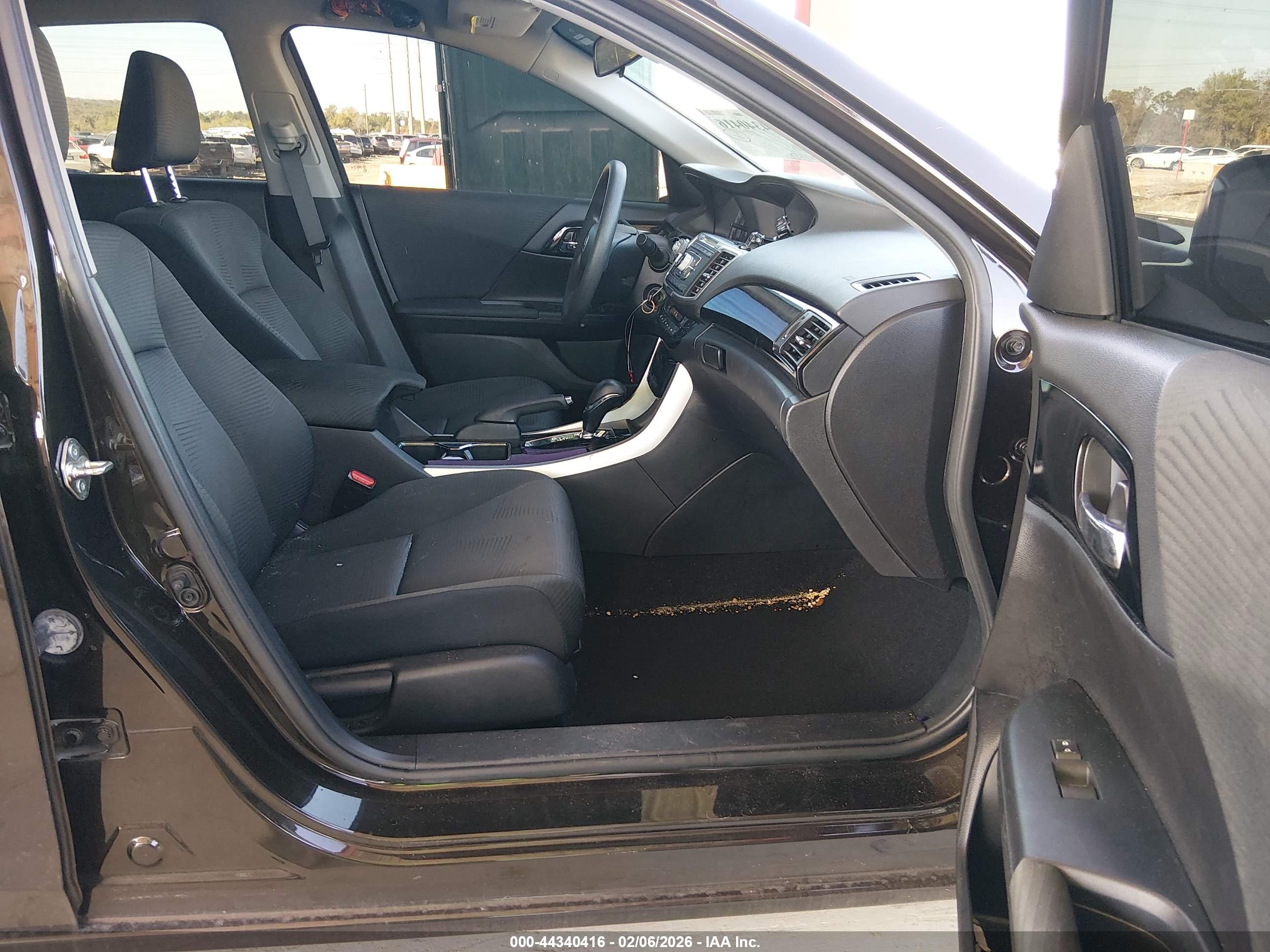 HONDA ACCORD image 5