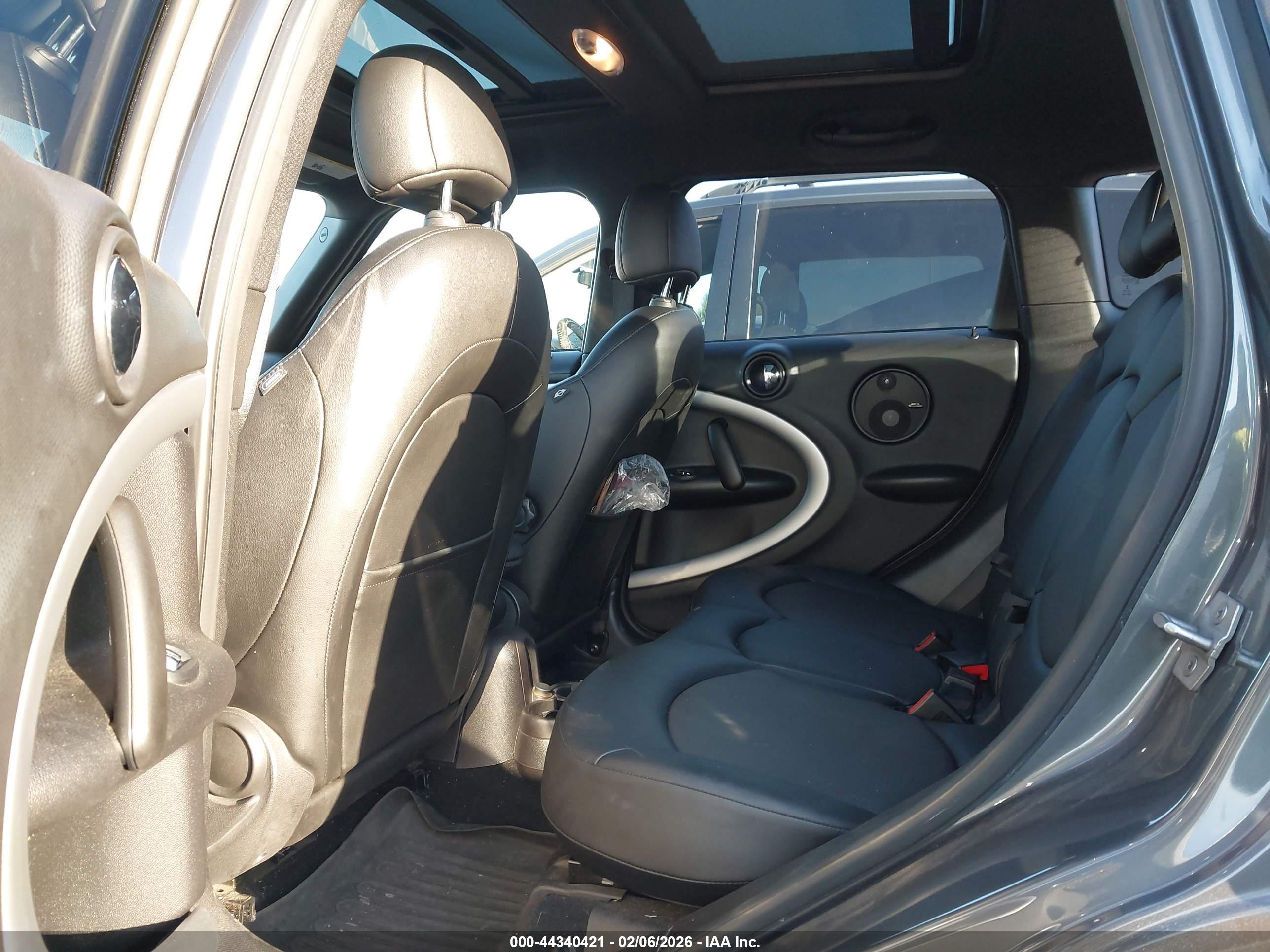 MINI COUNTRYMAN image 8