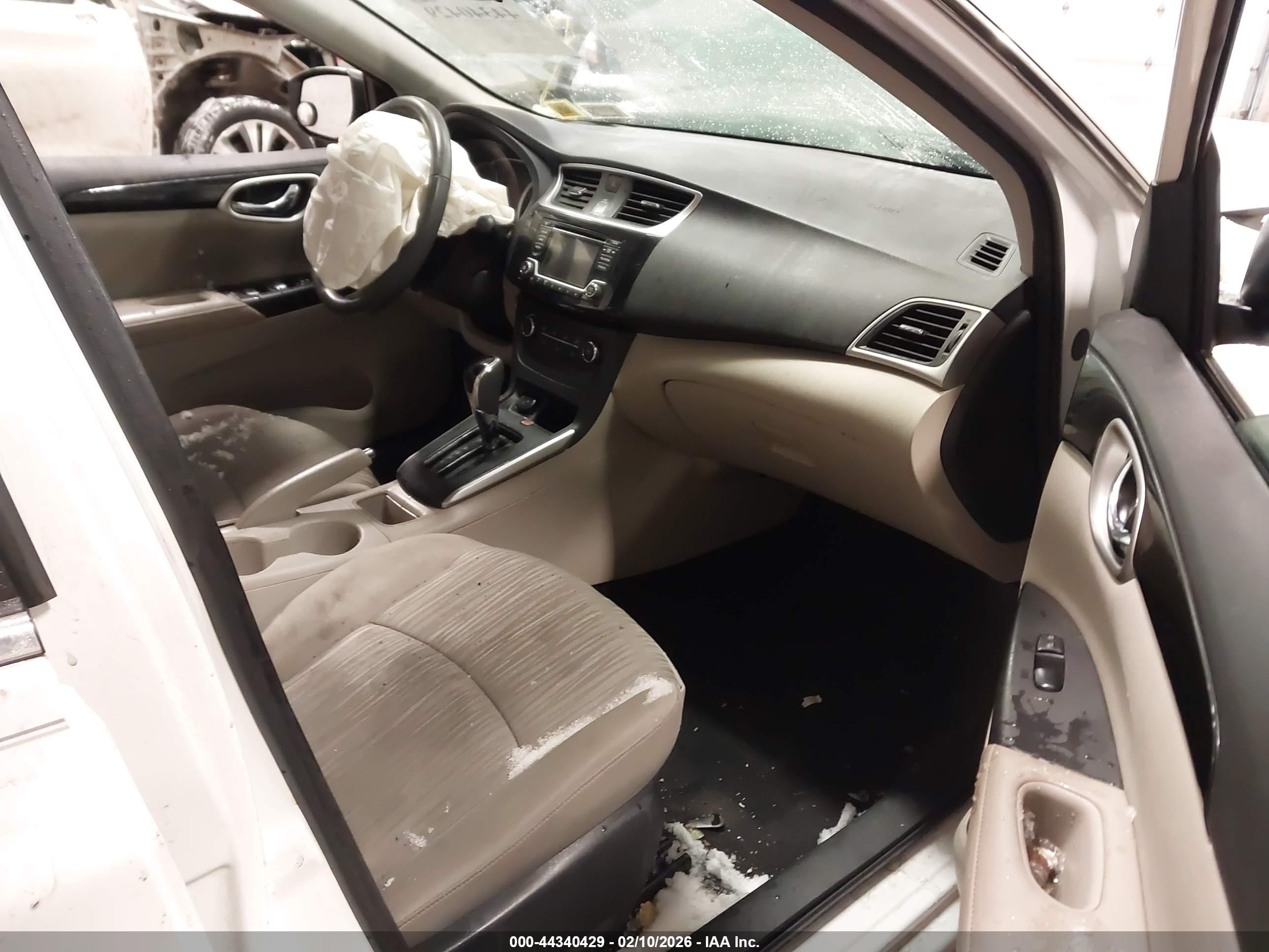 NISSAN SENTRA image 5