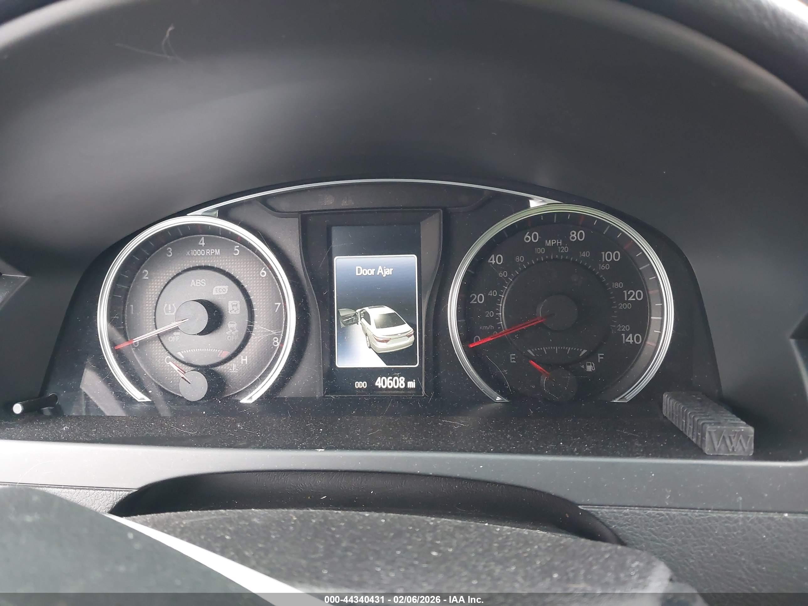 TOYOTA CAMRY image 7