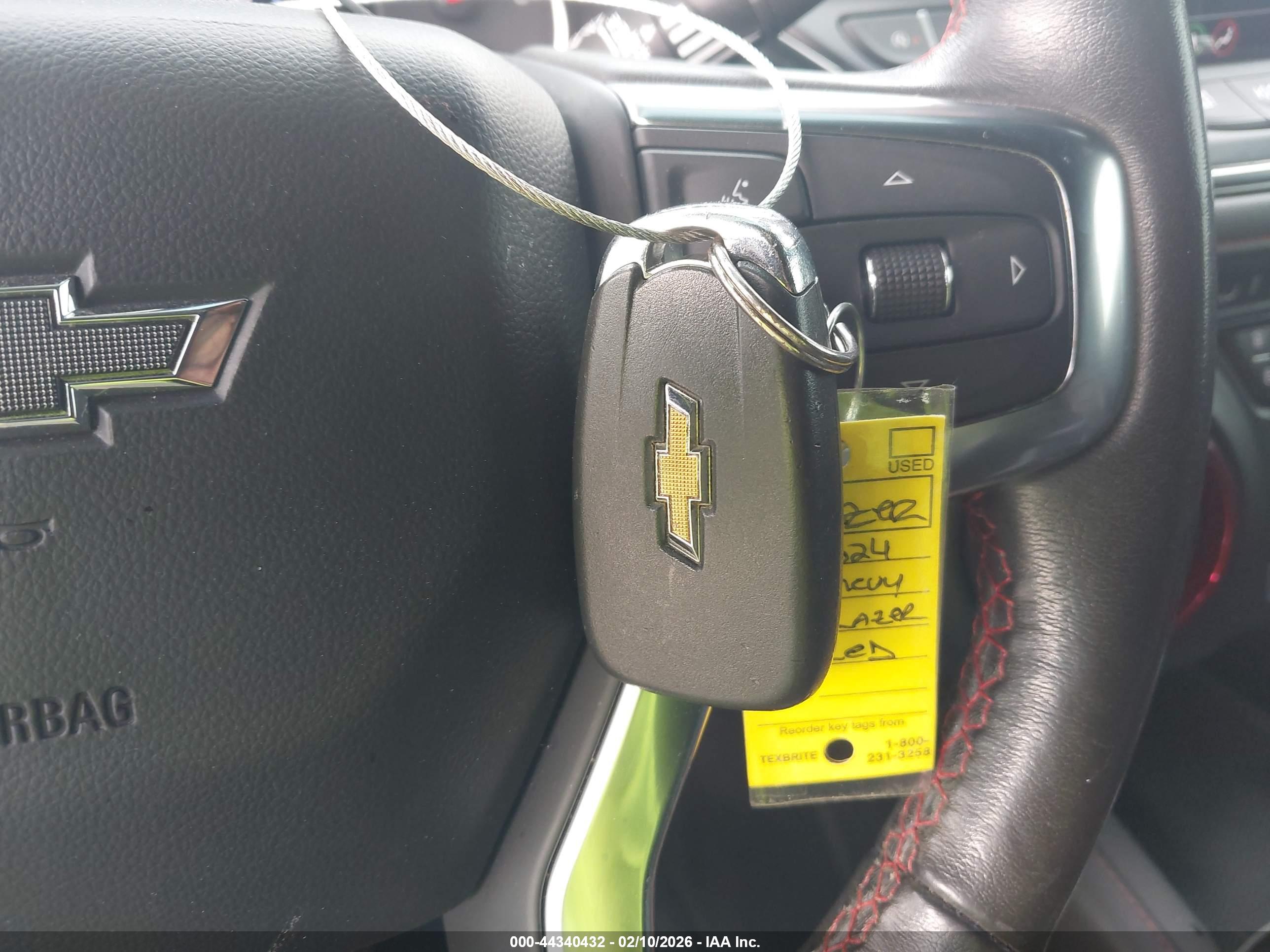 CHEVROLET BLAZER image 11