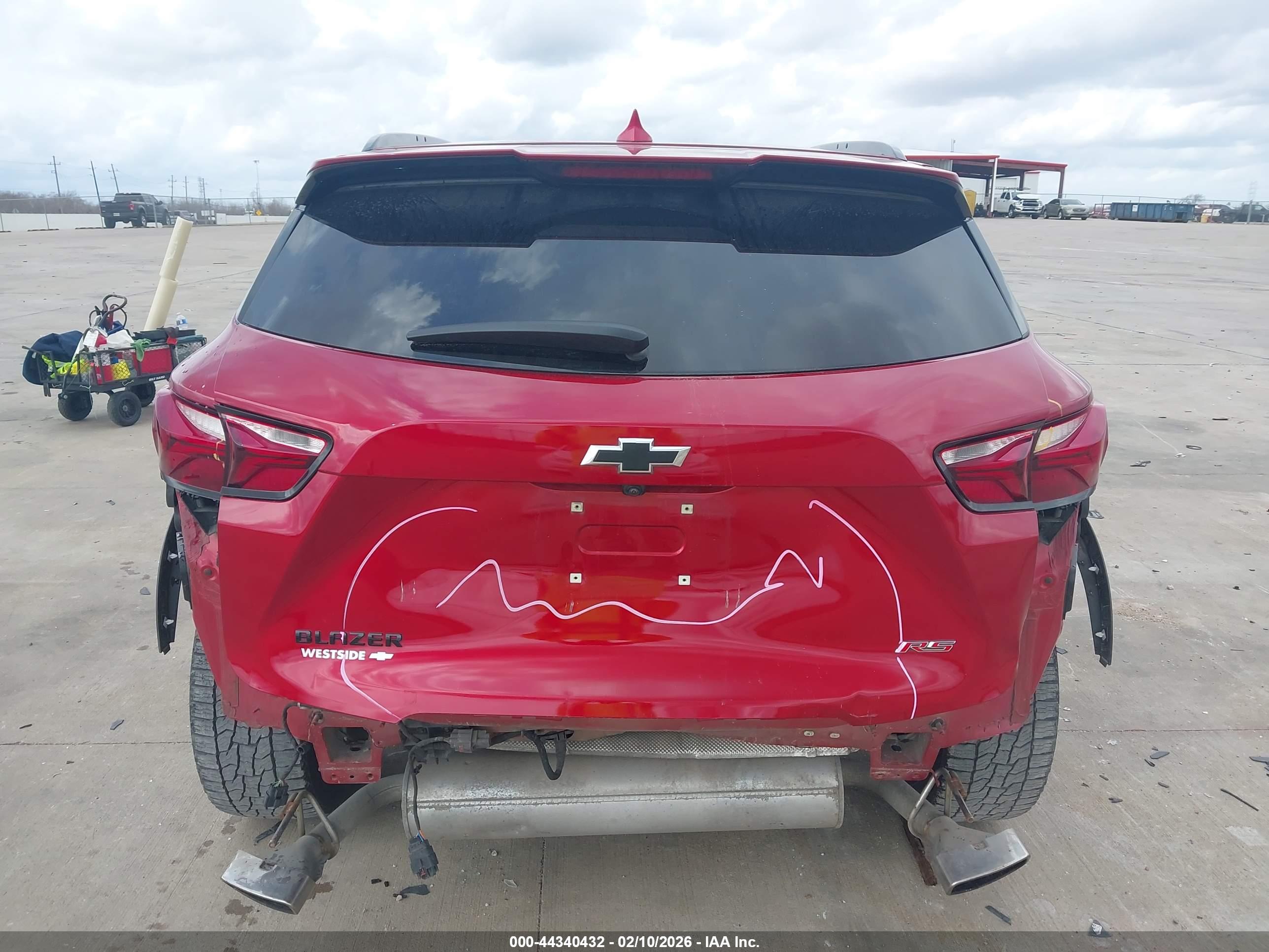 CHEVROLET BLAZER image 6