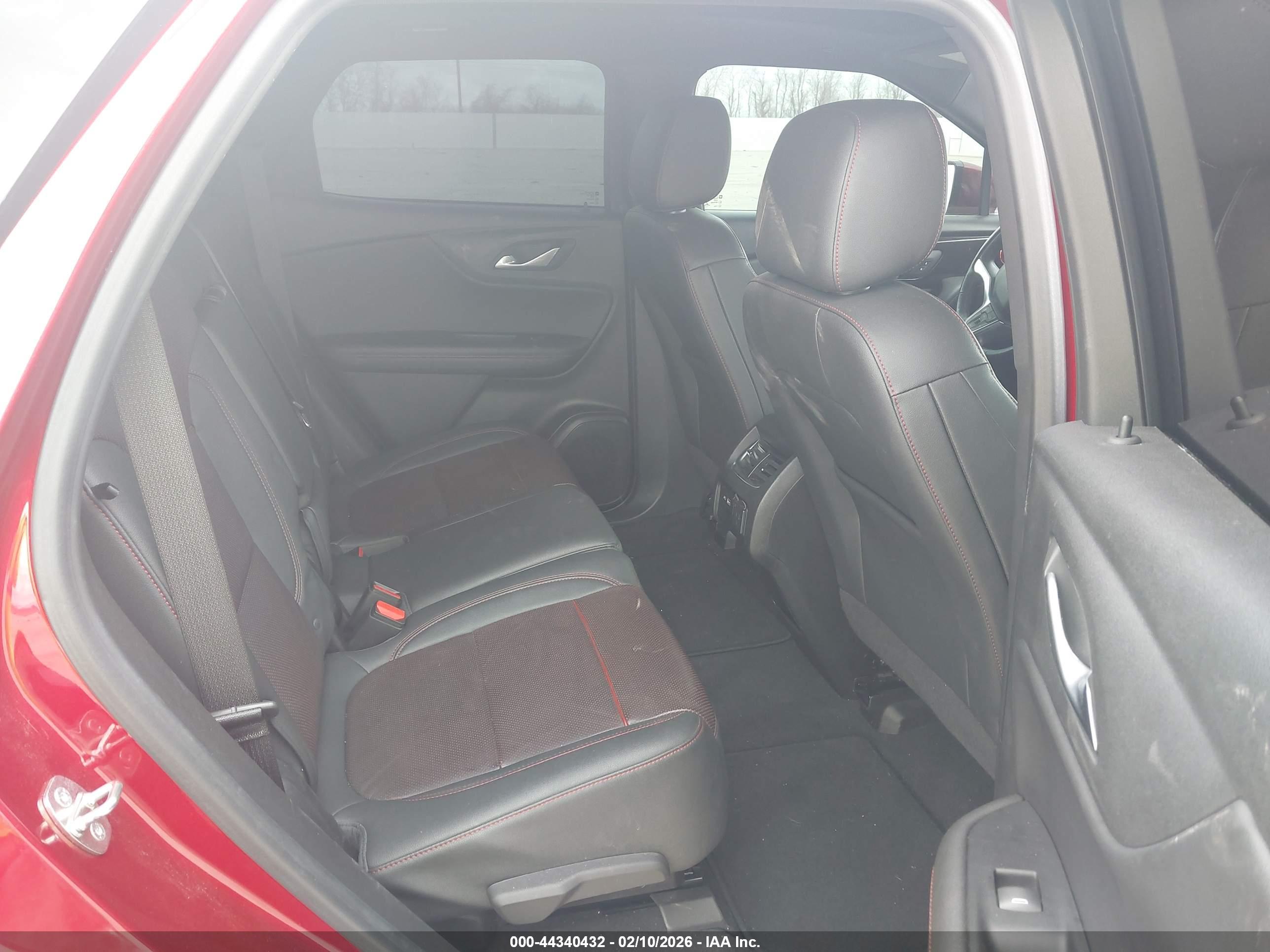 CHEVROLET BLAZER image 8