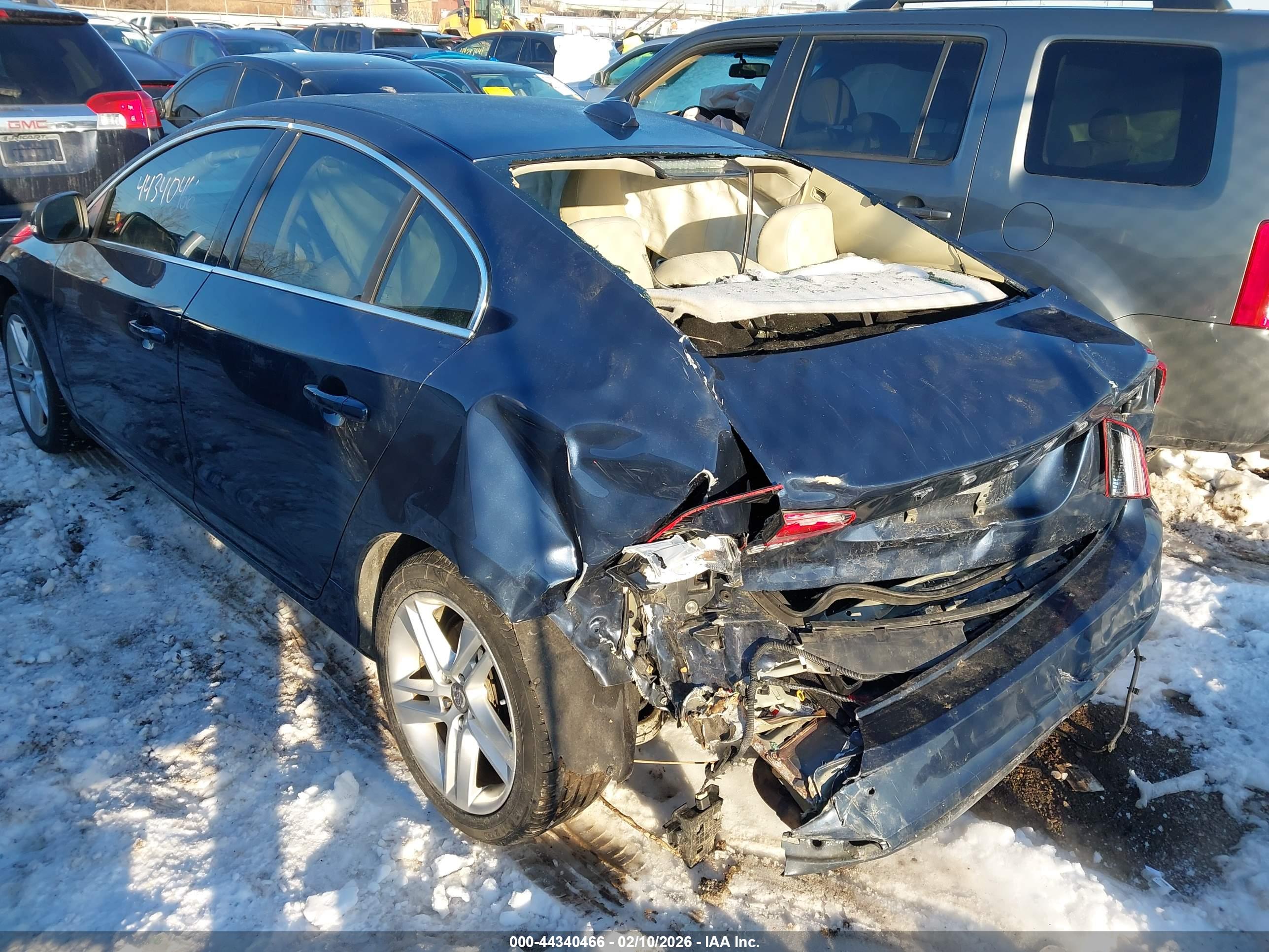 VOLVO S60 image 6