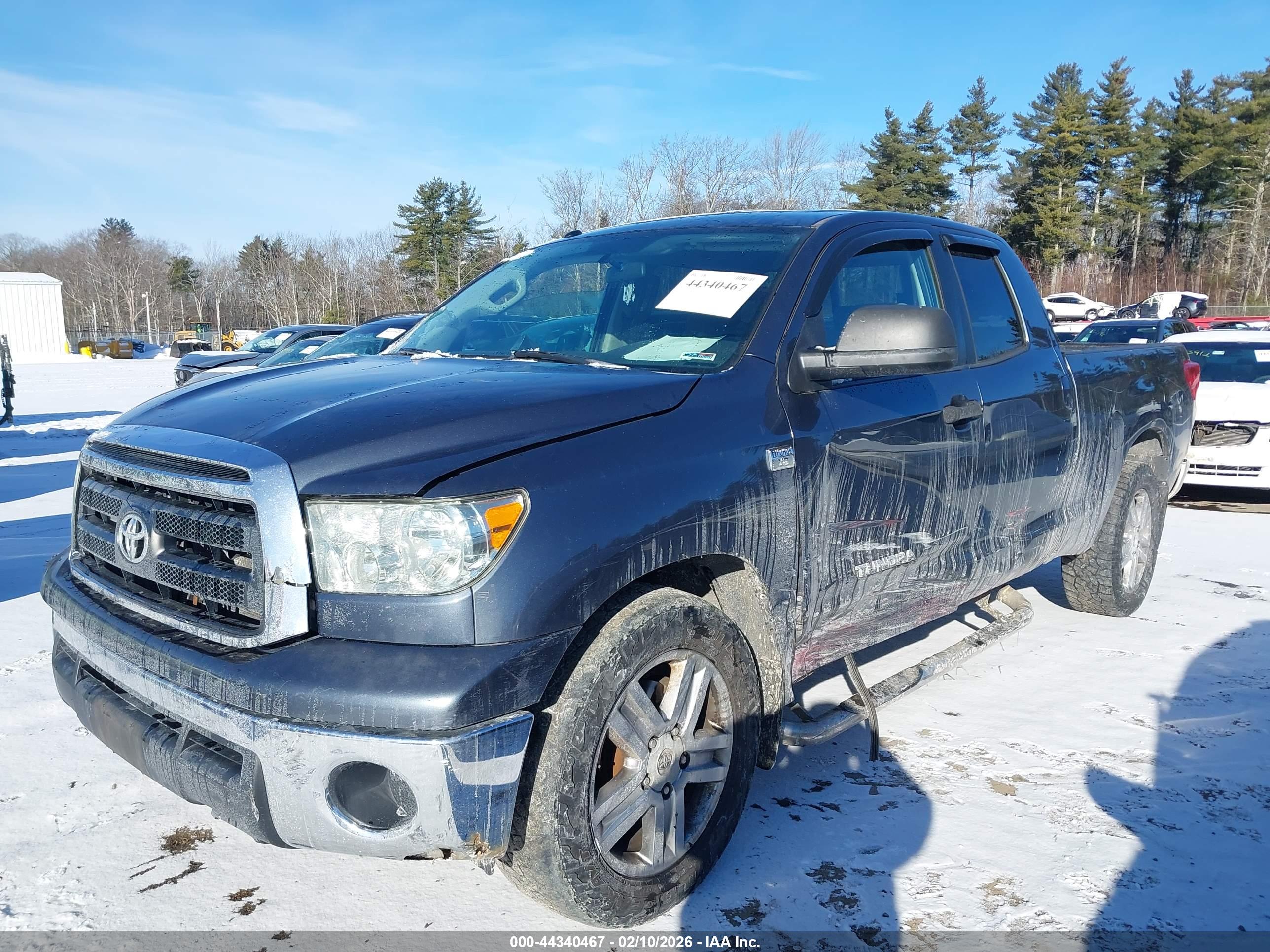 TOYOTA TUNDRA image 2