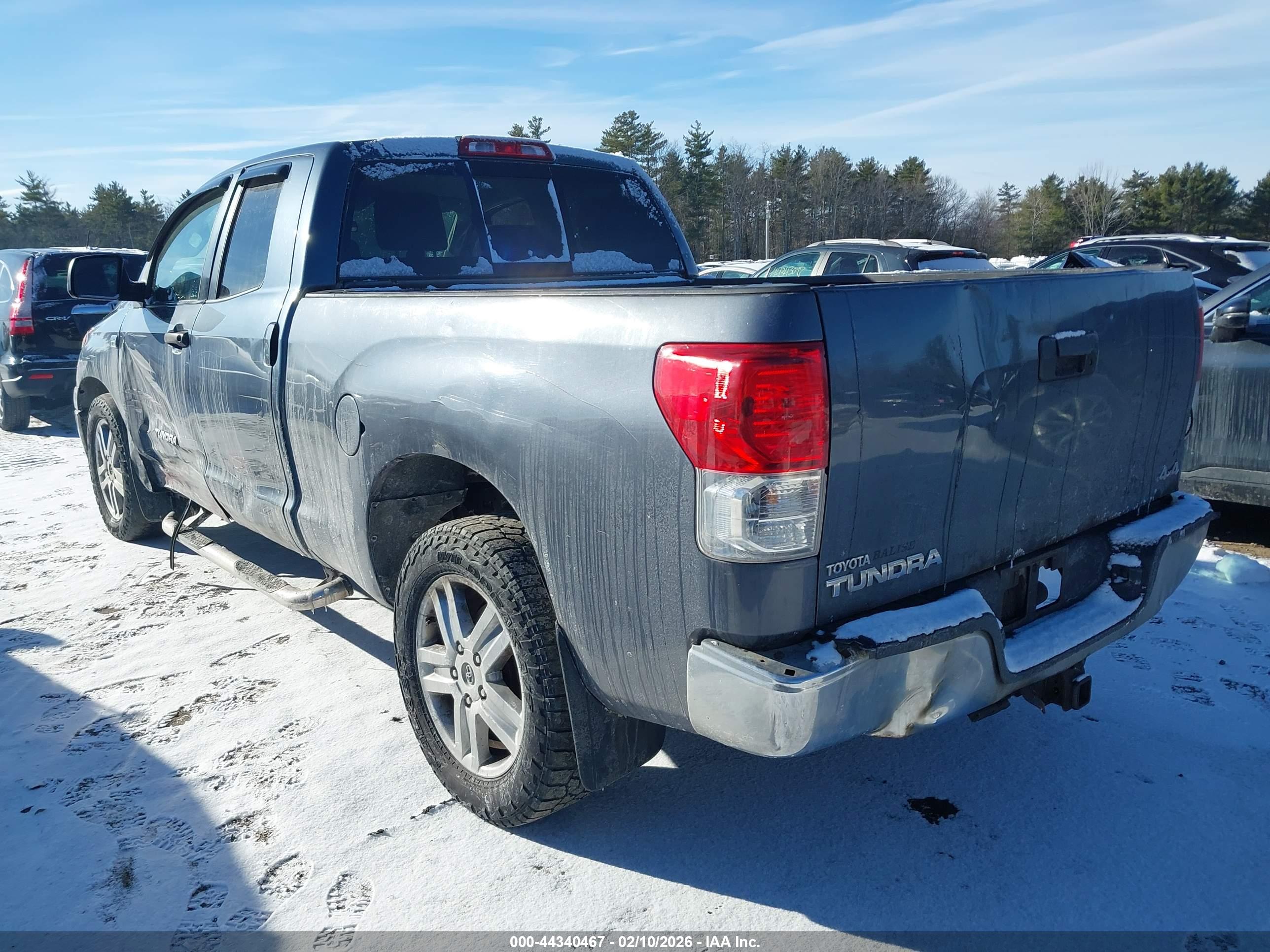 TOYOTA TUNDRA image 3