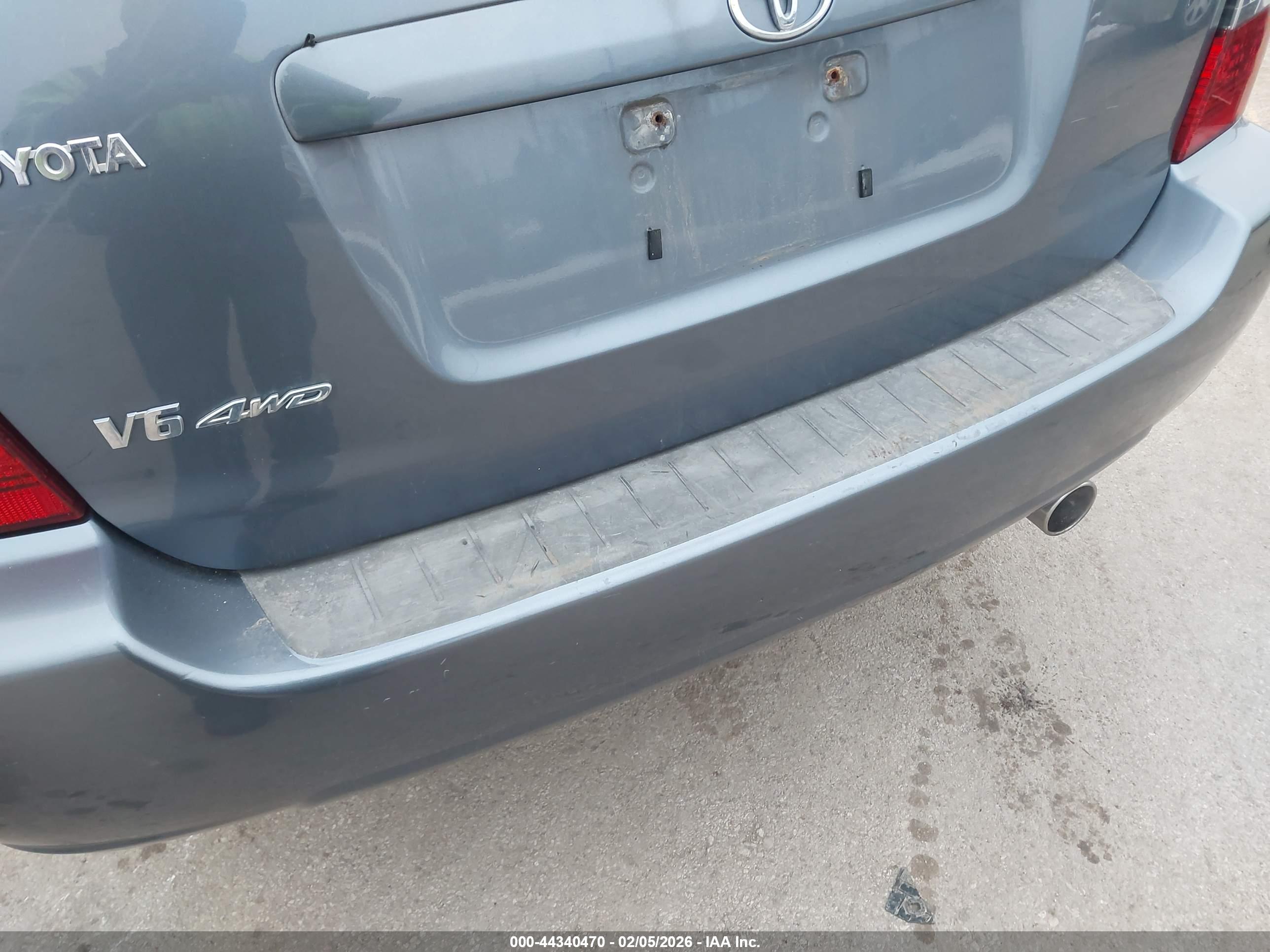 TOYOTA HIGHLANDER image 6