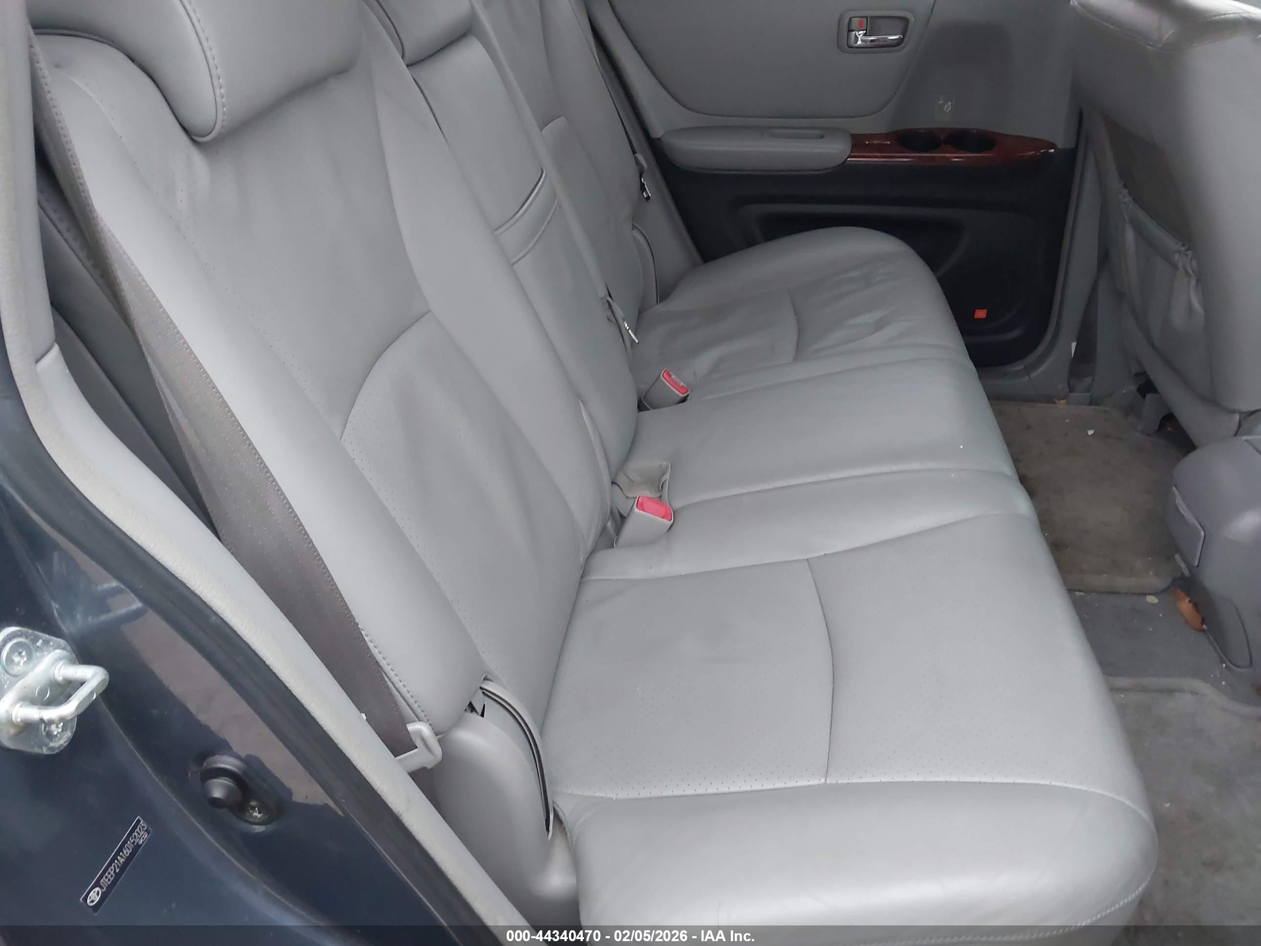 TOYOTA HIGHLANDER image 8