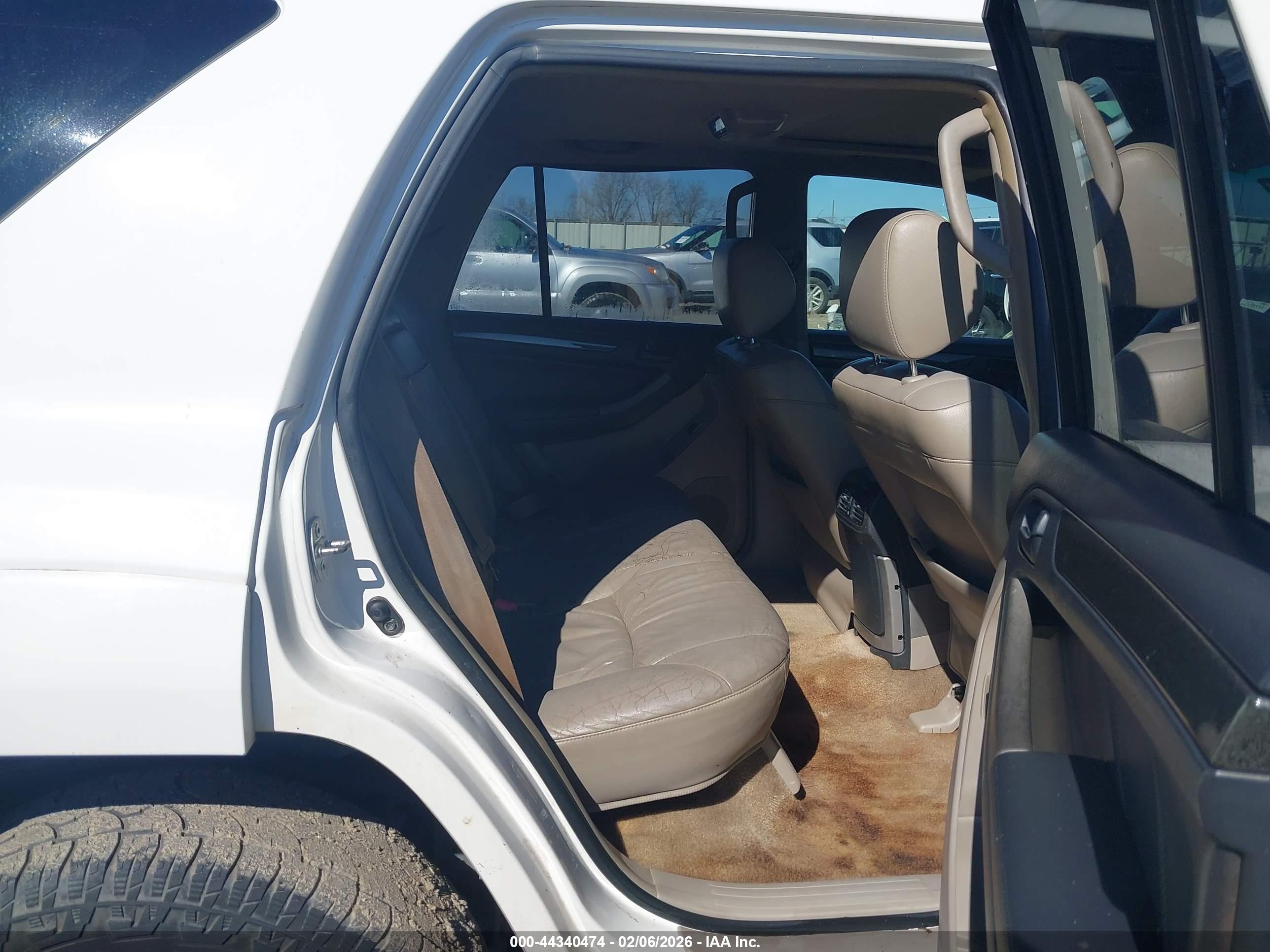 TOYOTA 4RUNNER image 8