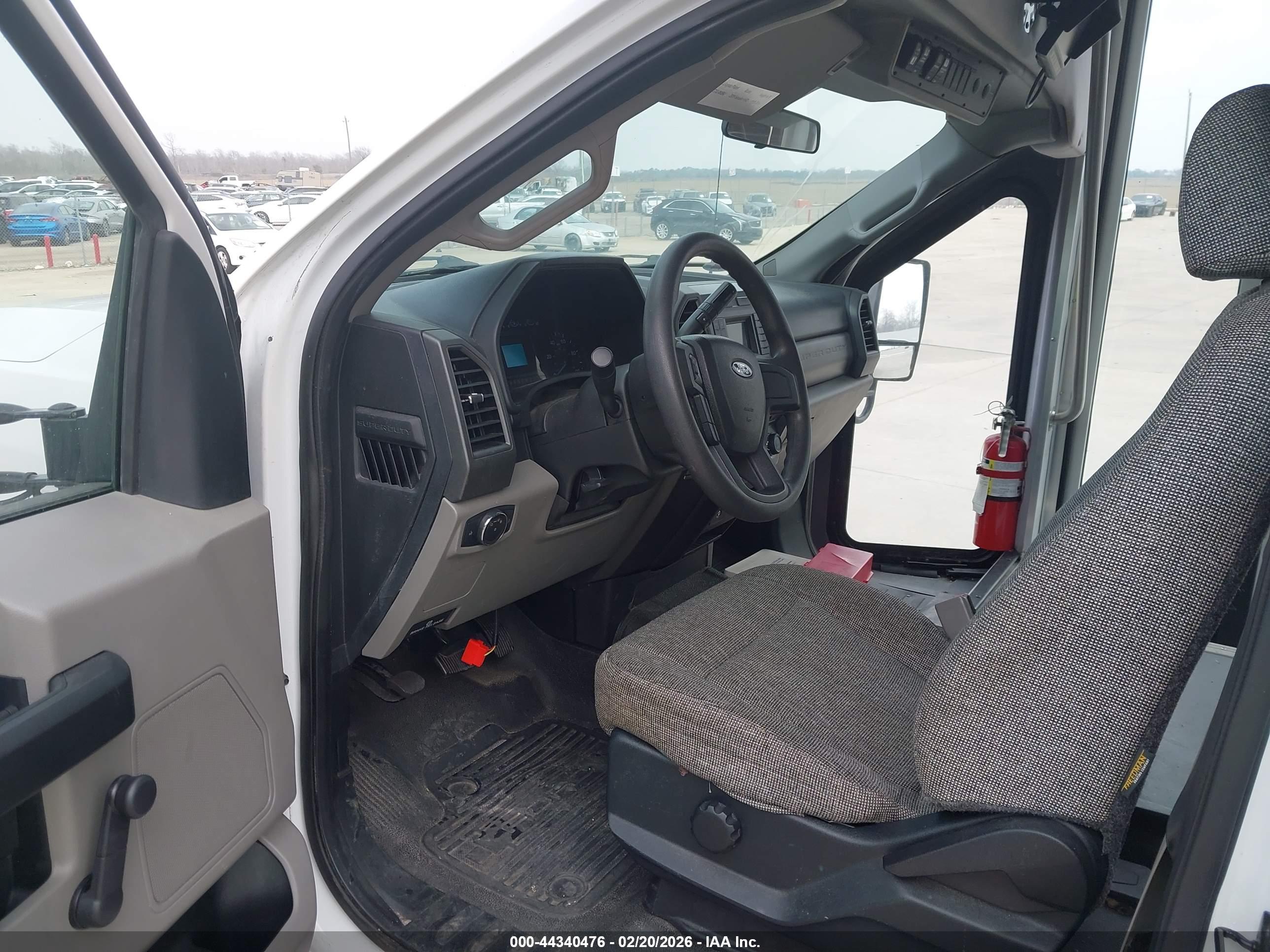 FORD F-550 image 5