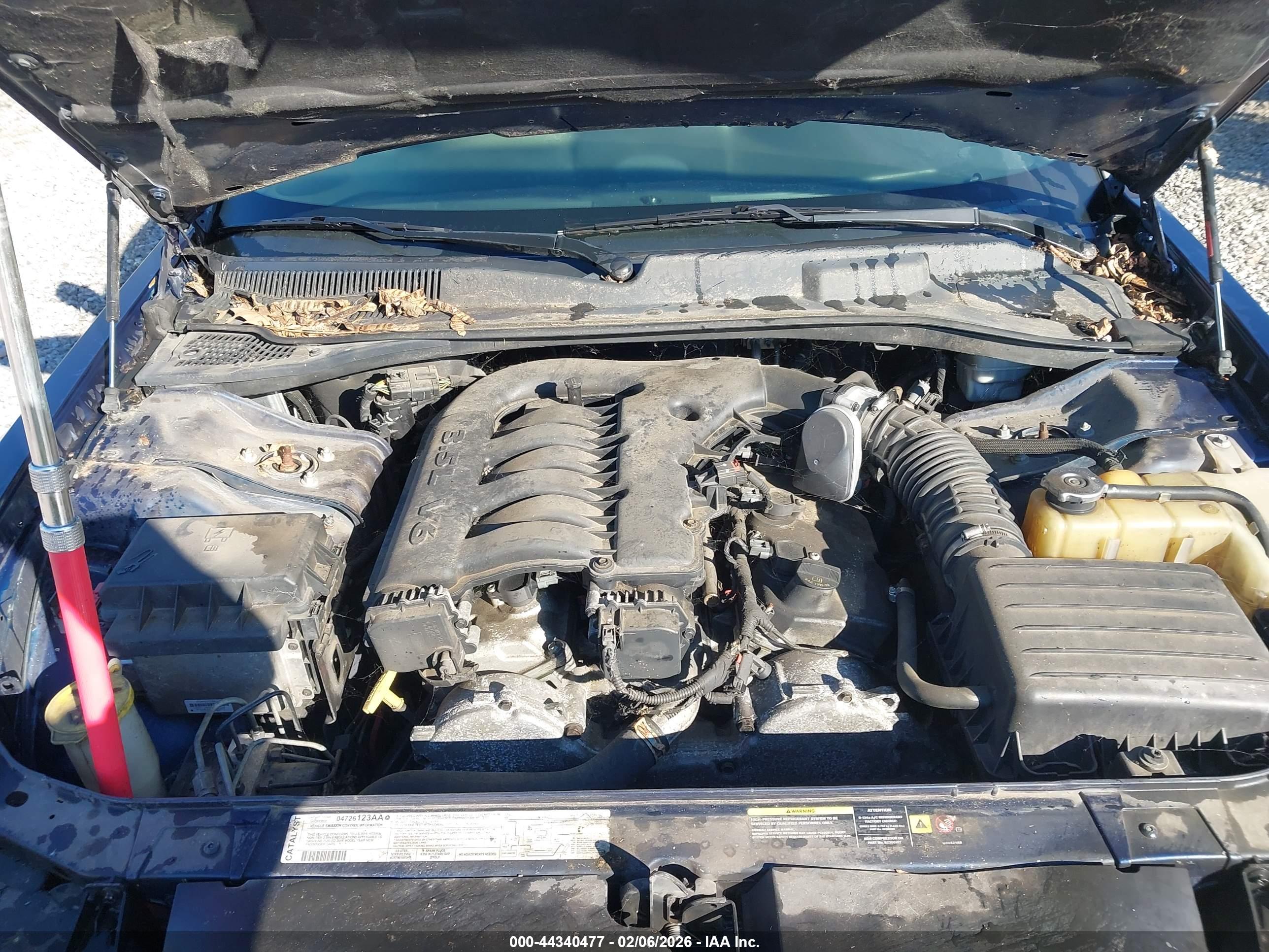 CHRYSLER 300 image 10
