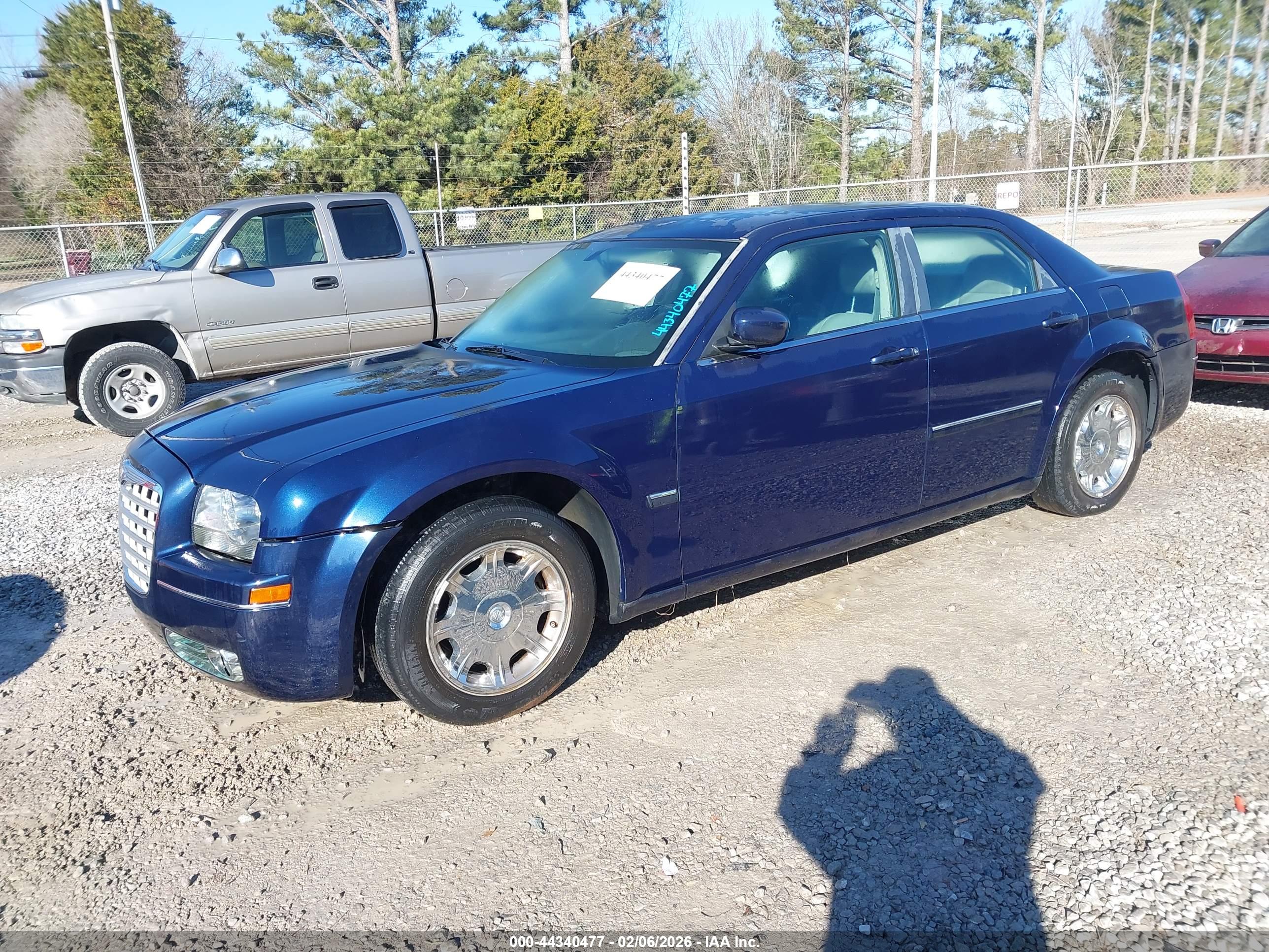 CHRYSLER 300 image 2