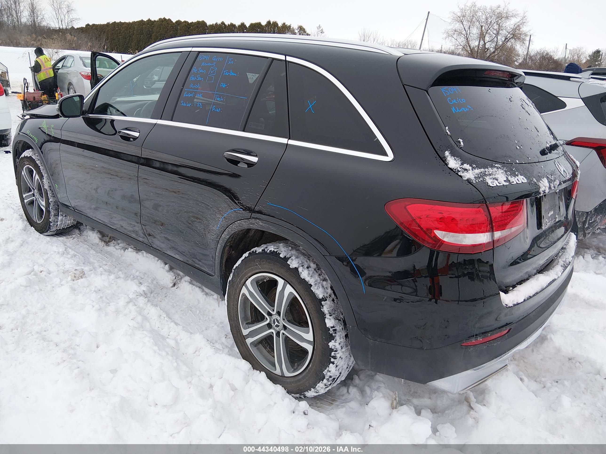 MERCEDES-BENZ GLC image 3