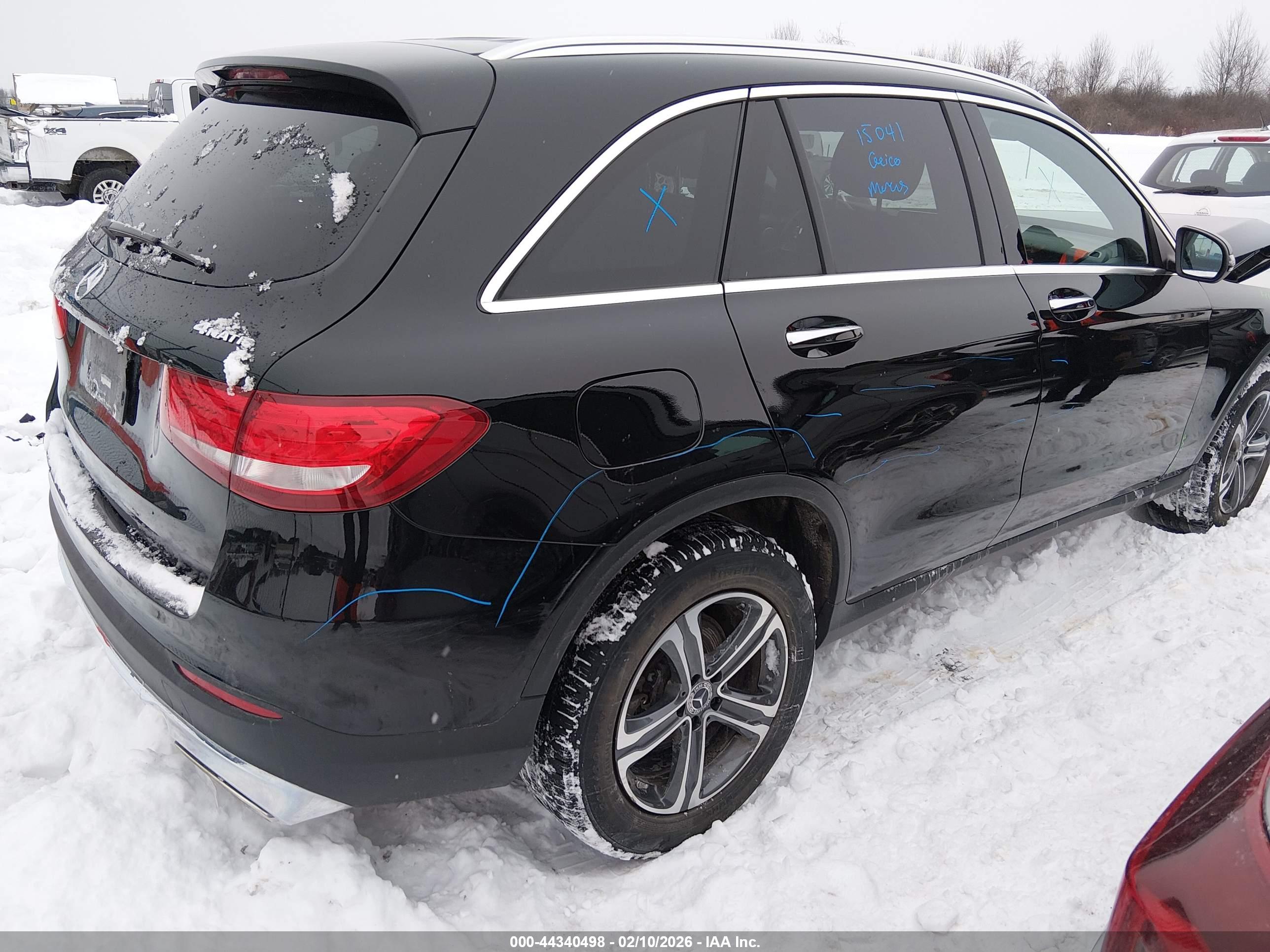 MERCEDES-BENZ GLC image 4