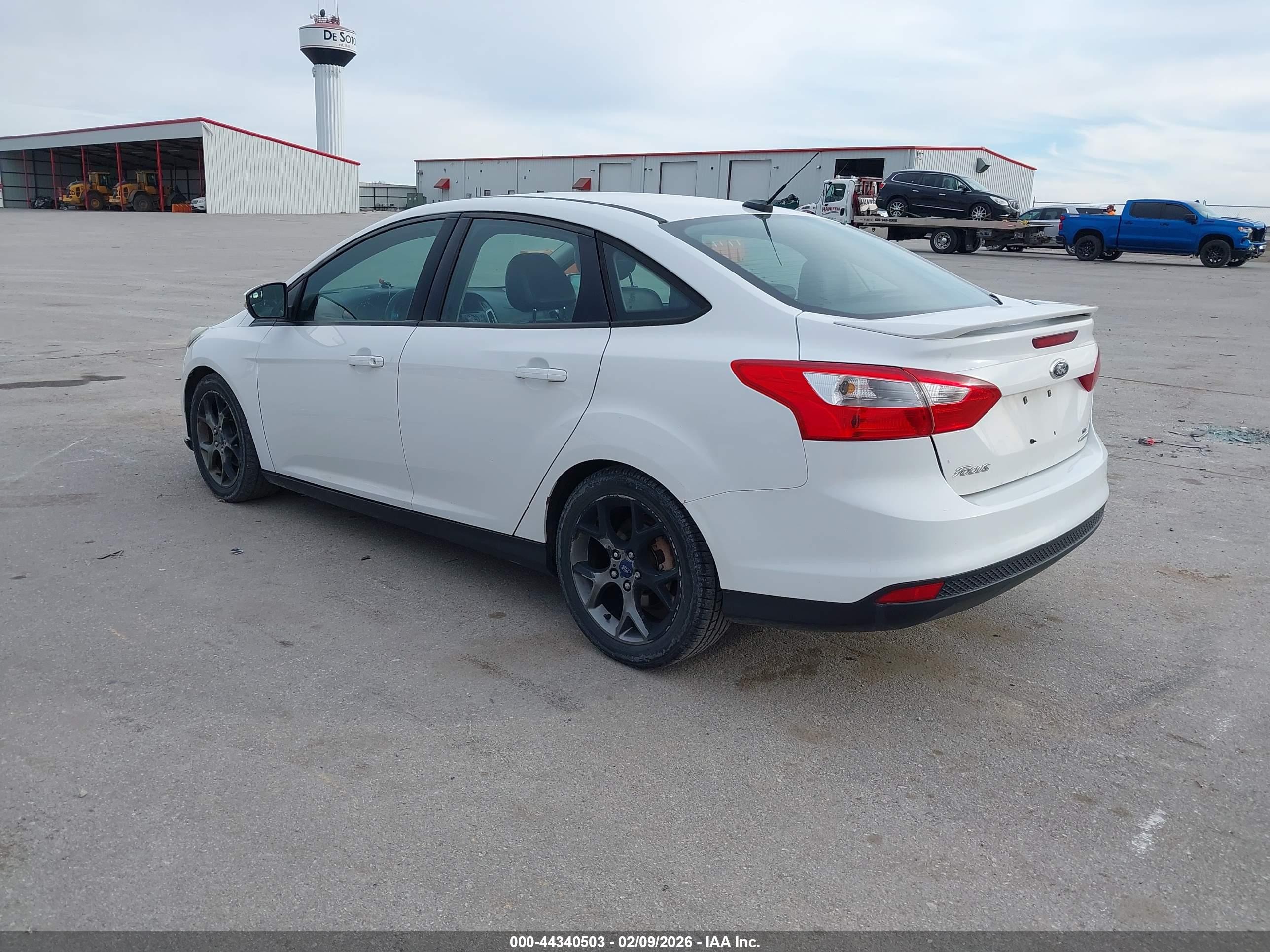 FORD FOCUS image 3