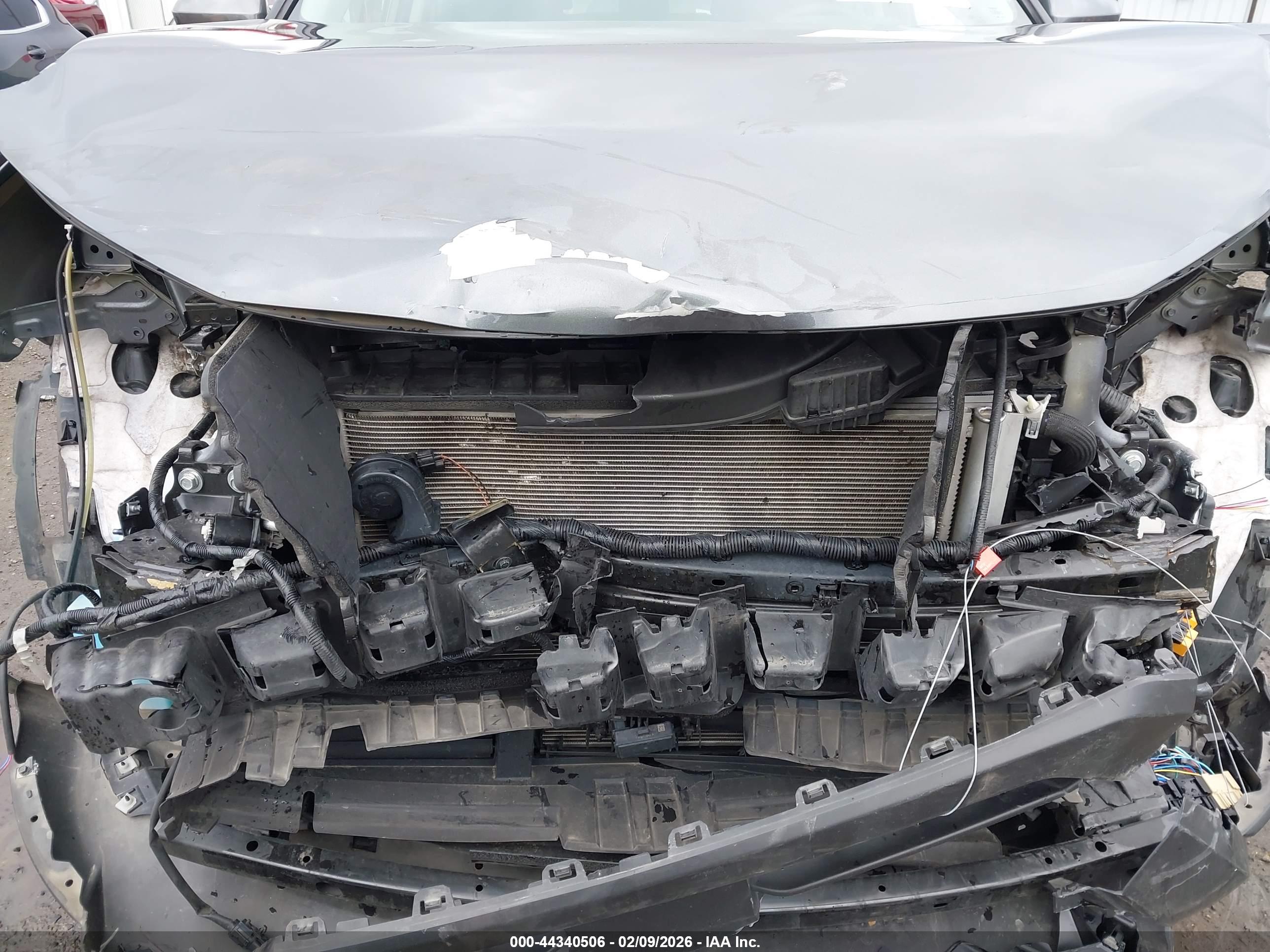 NISSAN ROGUE image 6