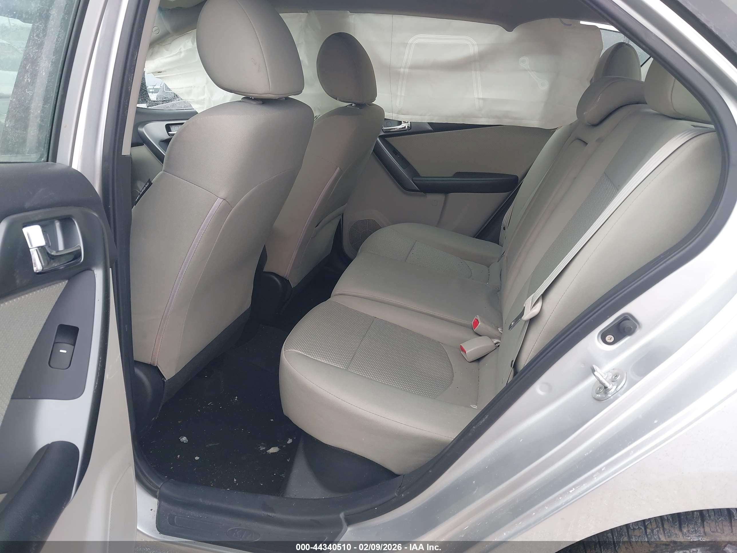KIA FORTE image 8
