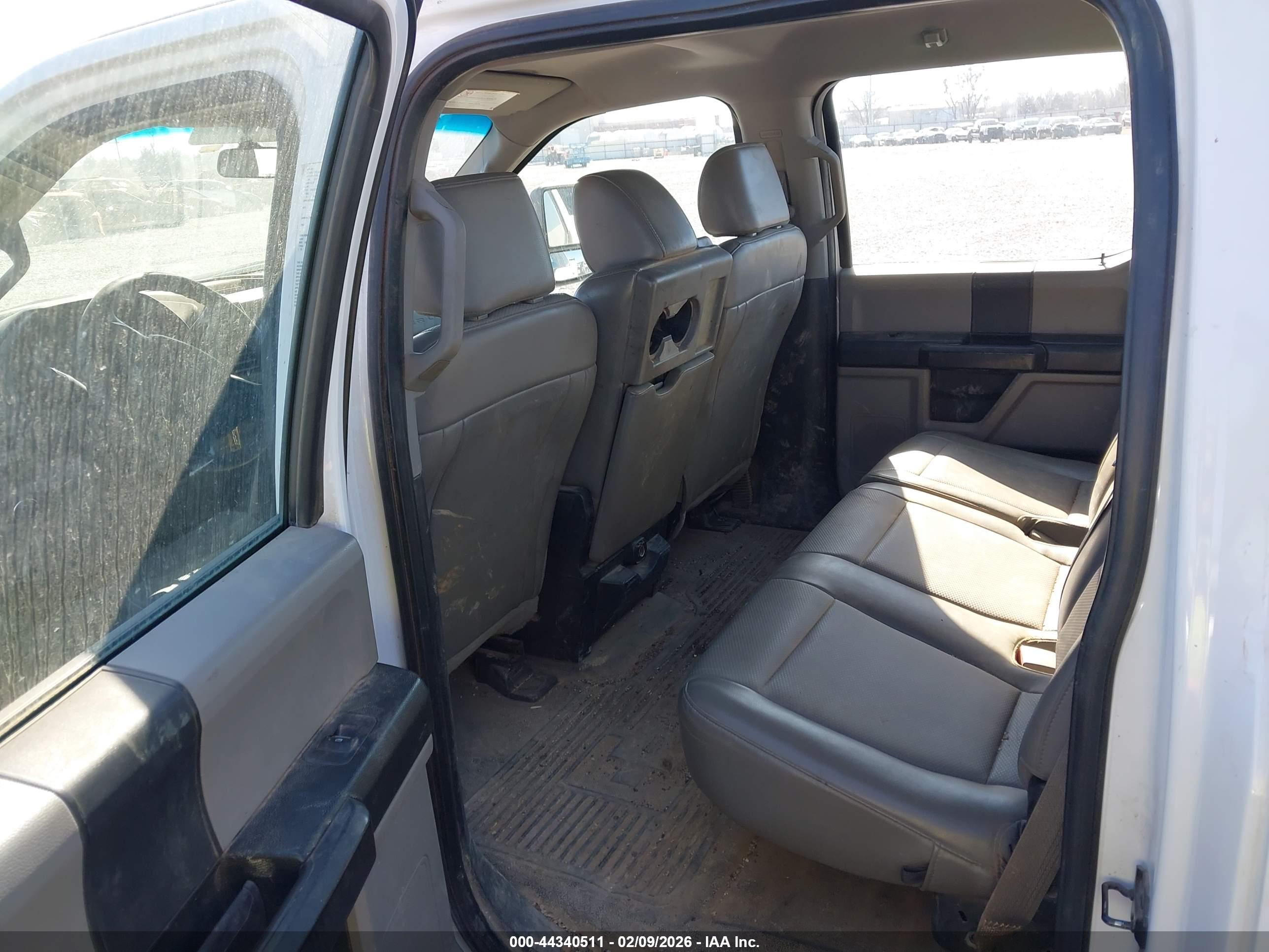 FORD F-350 image 7