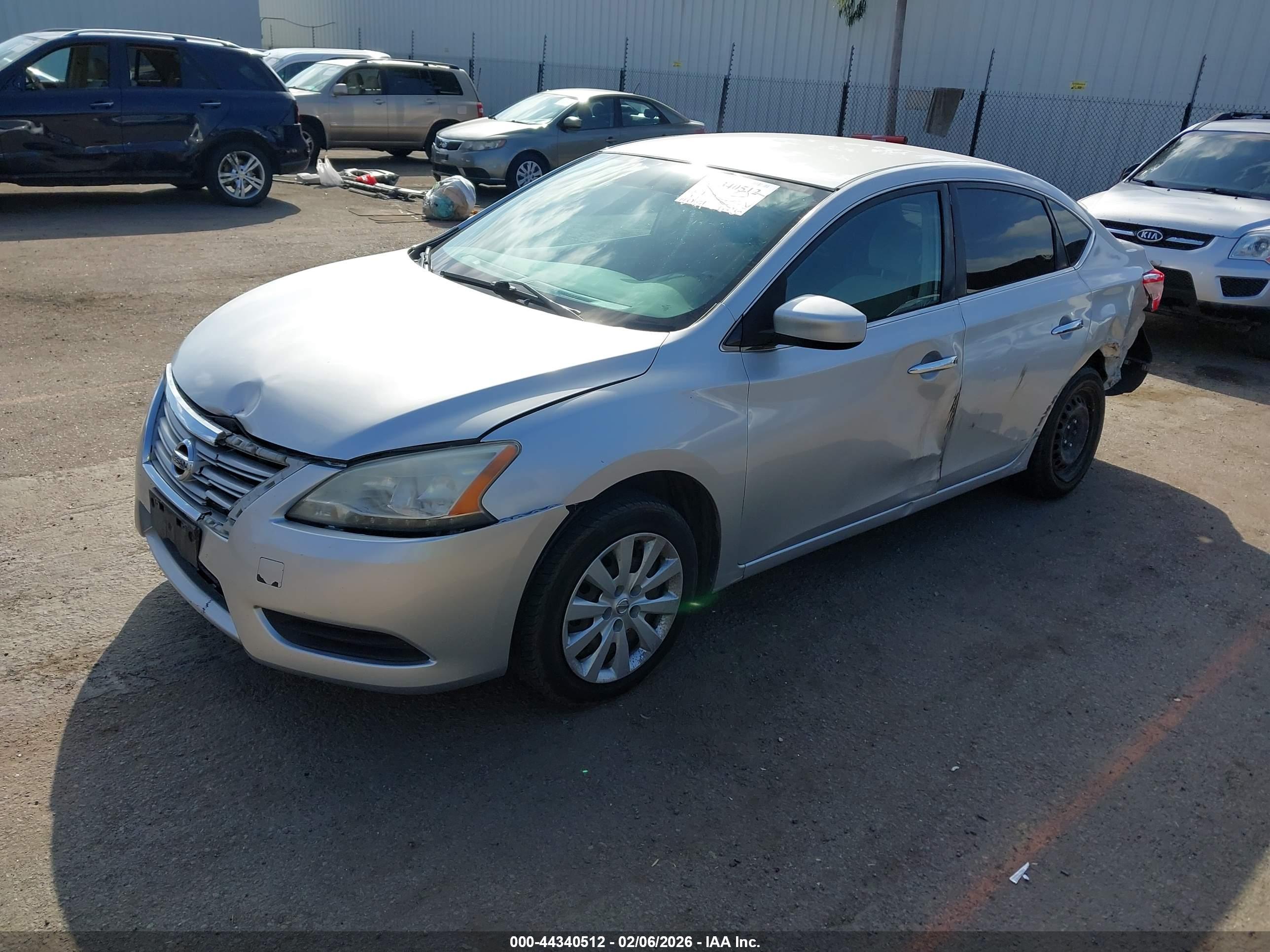 NISSAN SENTRA image 2