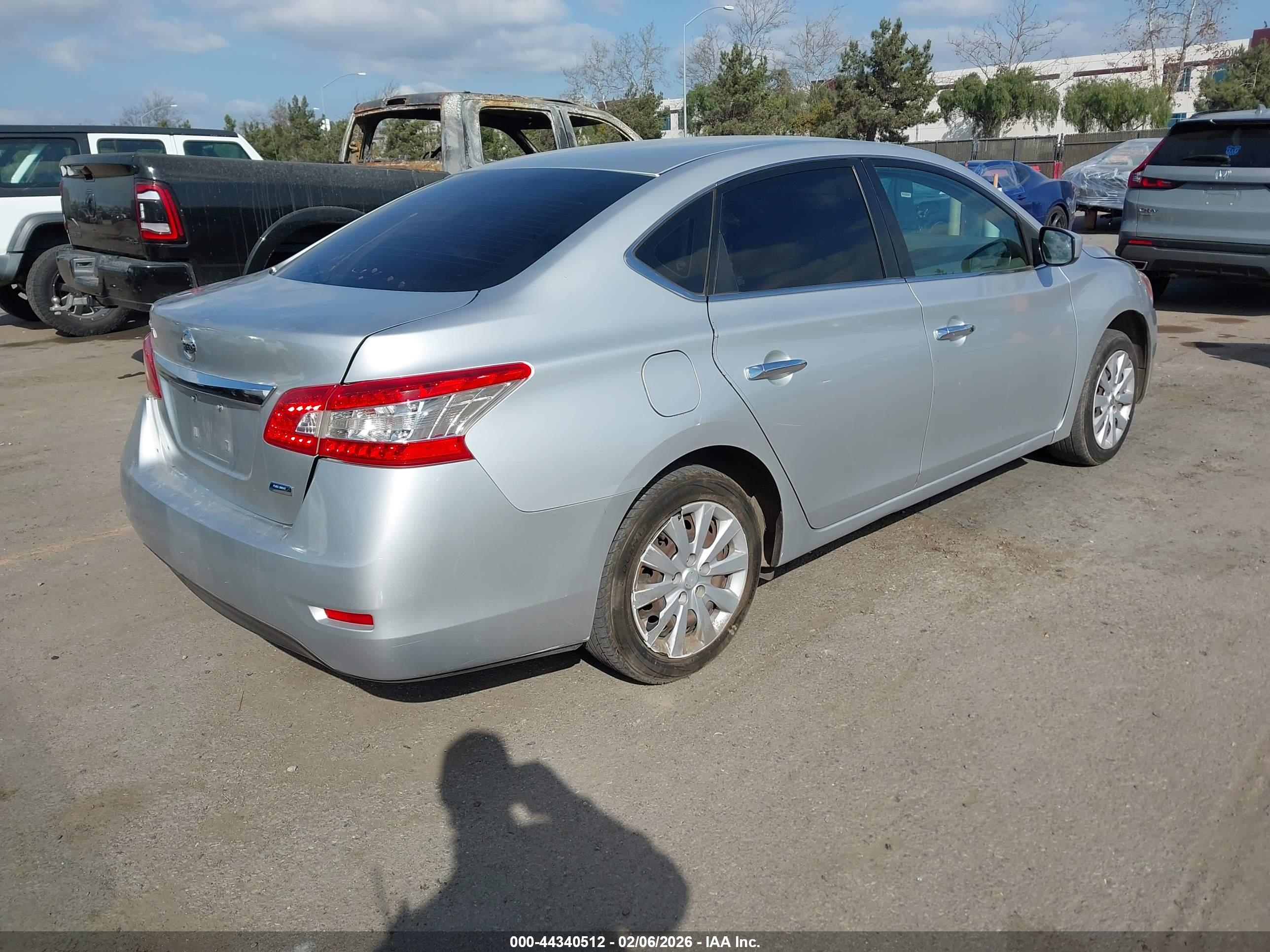NISSAN SENTRA image 4