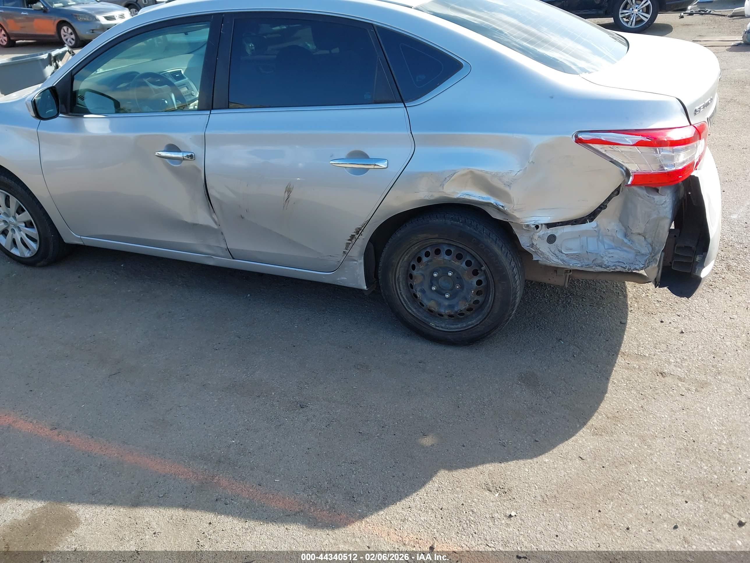 NISSAN SENTRA image 6