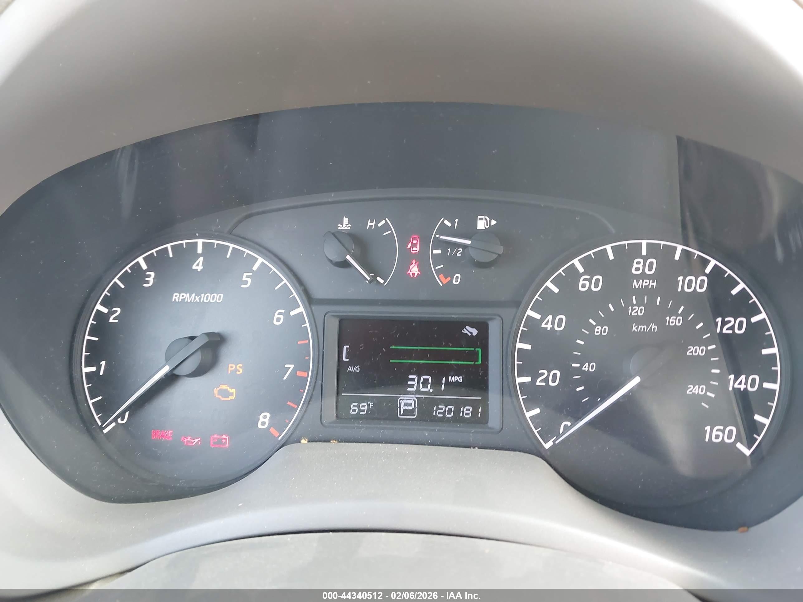 NISSAN SENTRA image 7