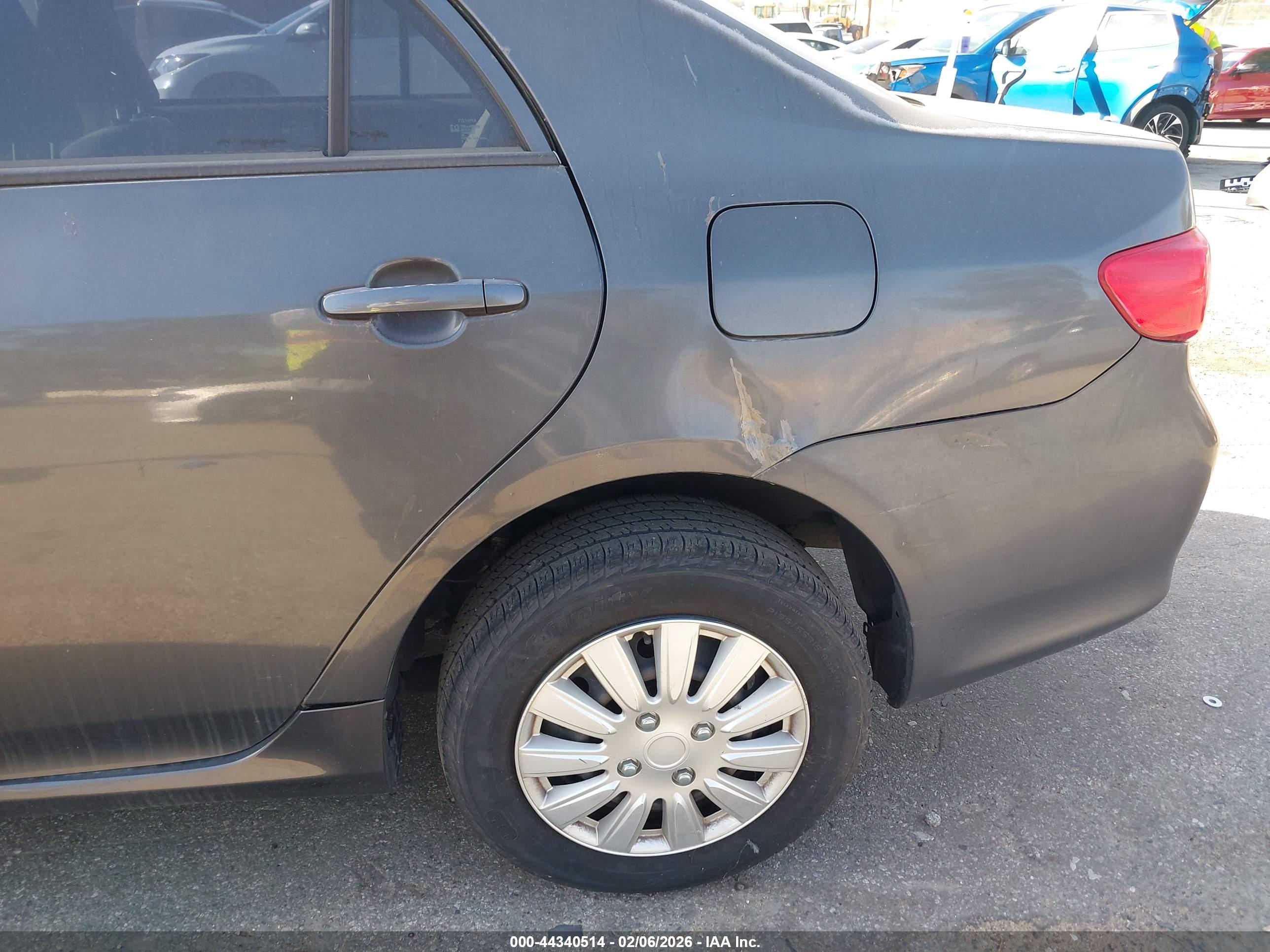 TOYOTA COROLLA image 6